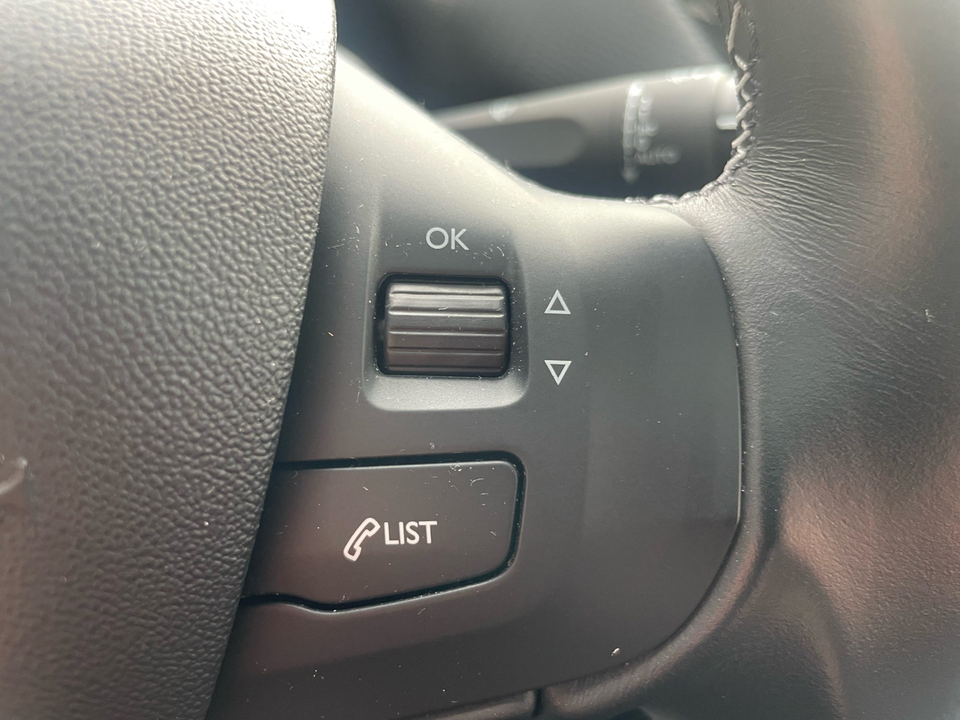 Billede af Peugeot 2008 1,2 e-THP Selection Sky 110HK 5d