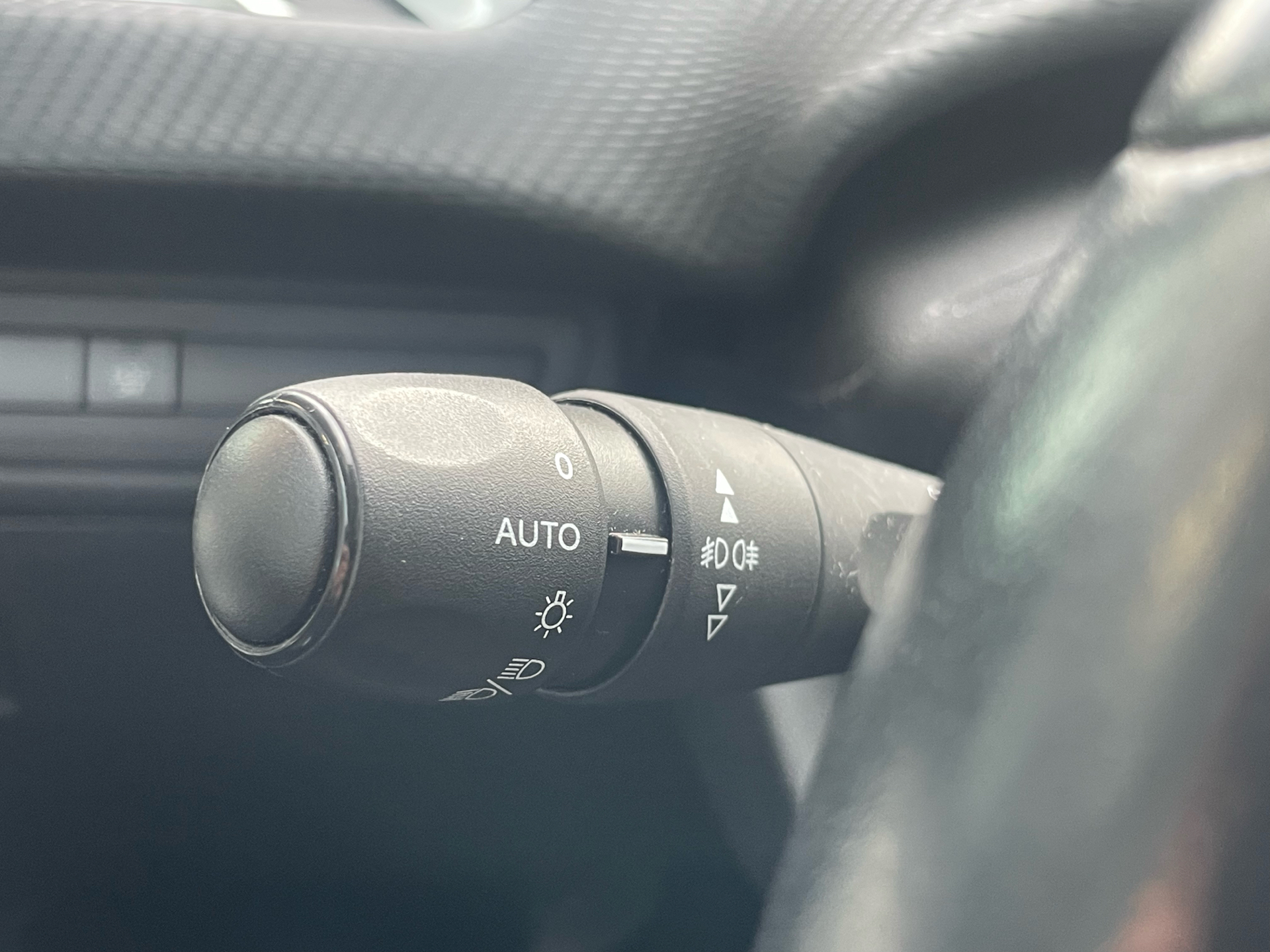 Billede af Peugeot 2008 1,2 e-THP Selection Sky 110HK 5d