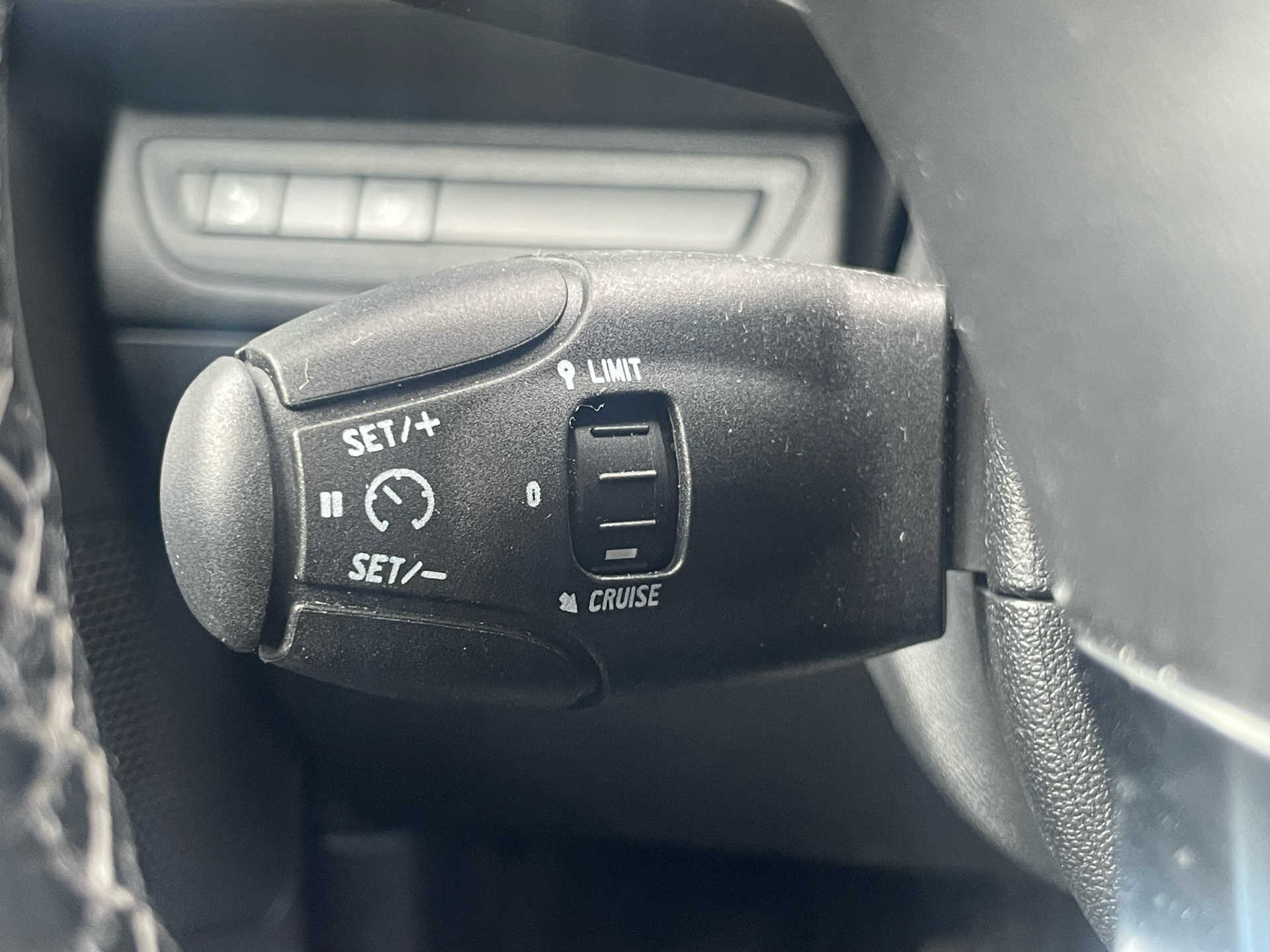 Billede af Peugeot 2008 1,2 e-THP Selection Sky 110HK 5d