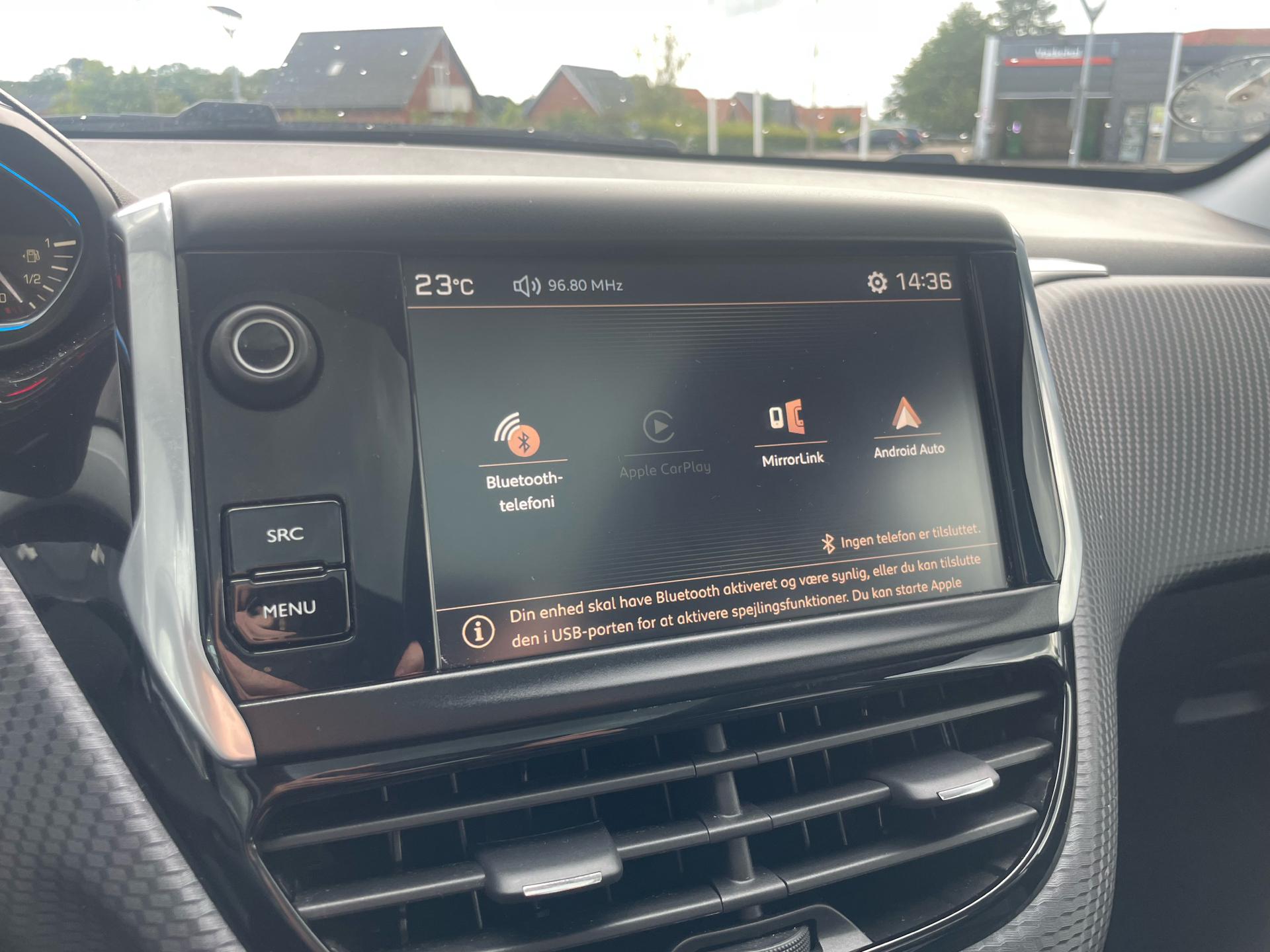 Billede af Peugeot 2008 1,2 e-THP Selection Sky 110HK 5d