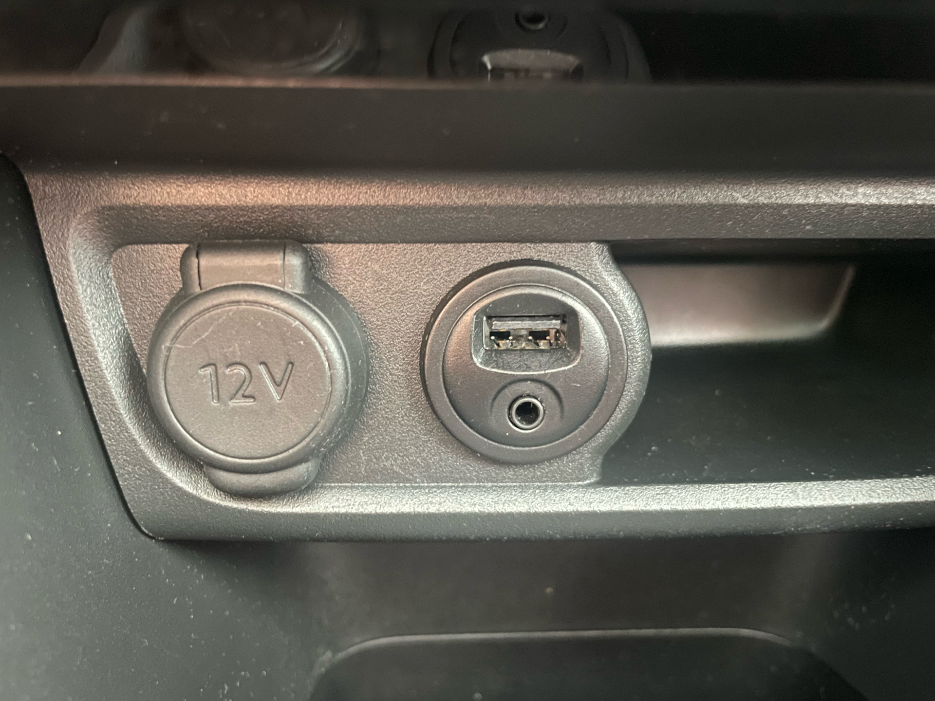 Billede af Peugeot 2008 1,2 e-THP Selection Sky 110HK 5d