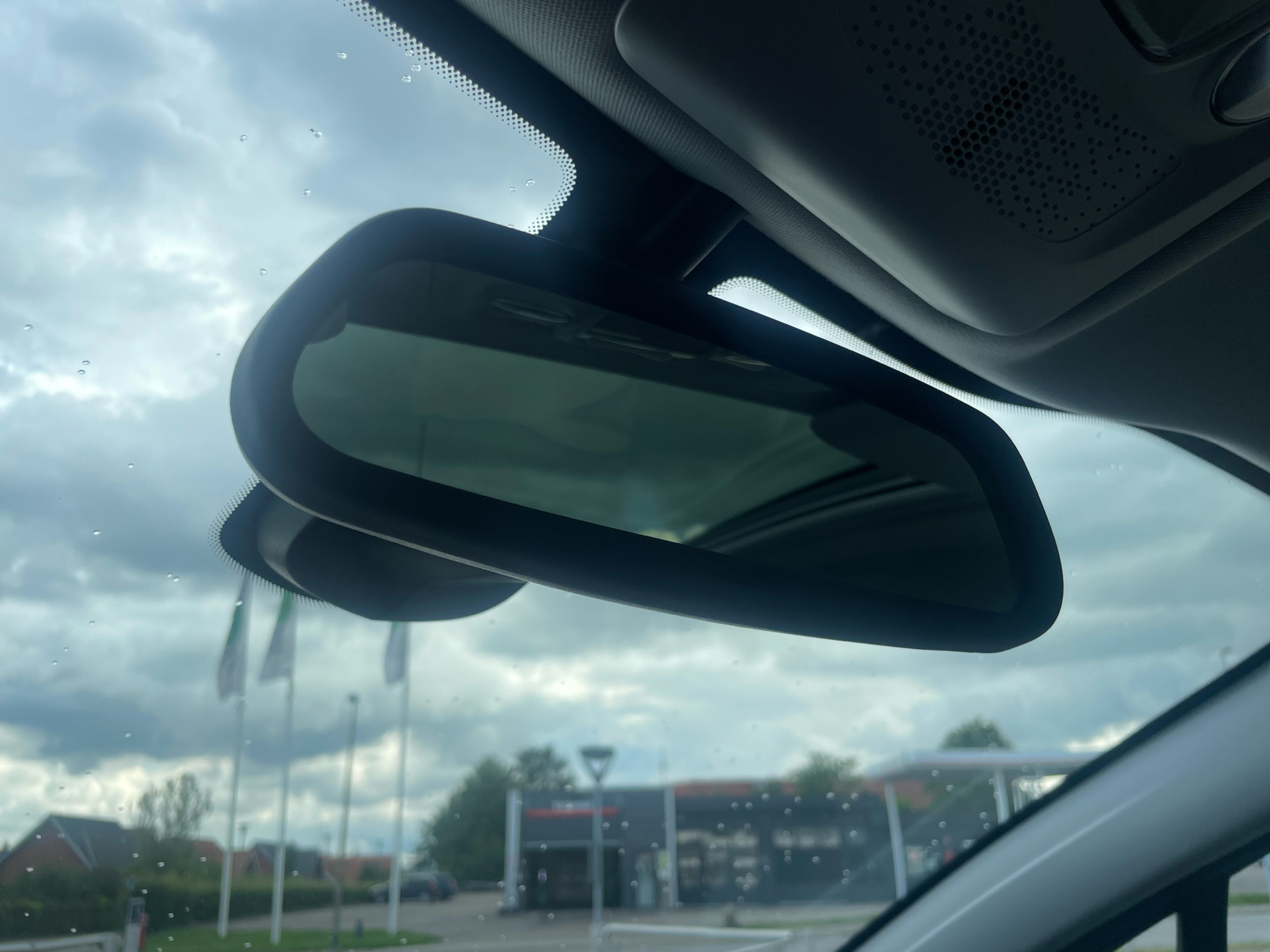 Billede af Peugeot 2008 1,2 e-THP Selection Sky 110HK 5d