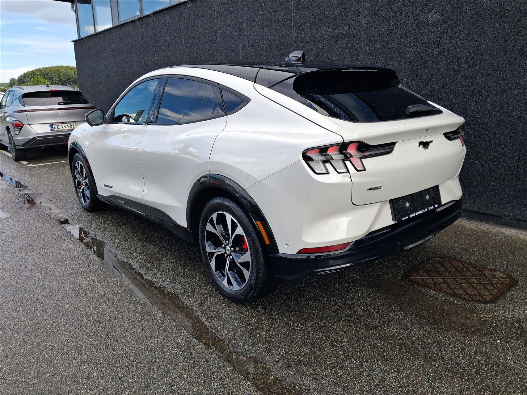 Billede af Ford Mustang Mach-E EL UR AWD 351HK 5d Aut.
