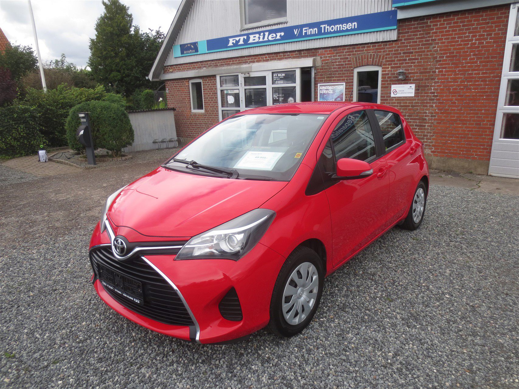 Billede af Toyota Yaris 1,3 VVT-I T2 100HK 5d 6g