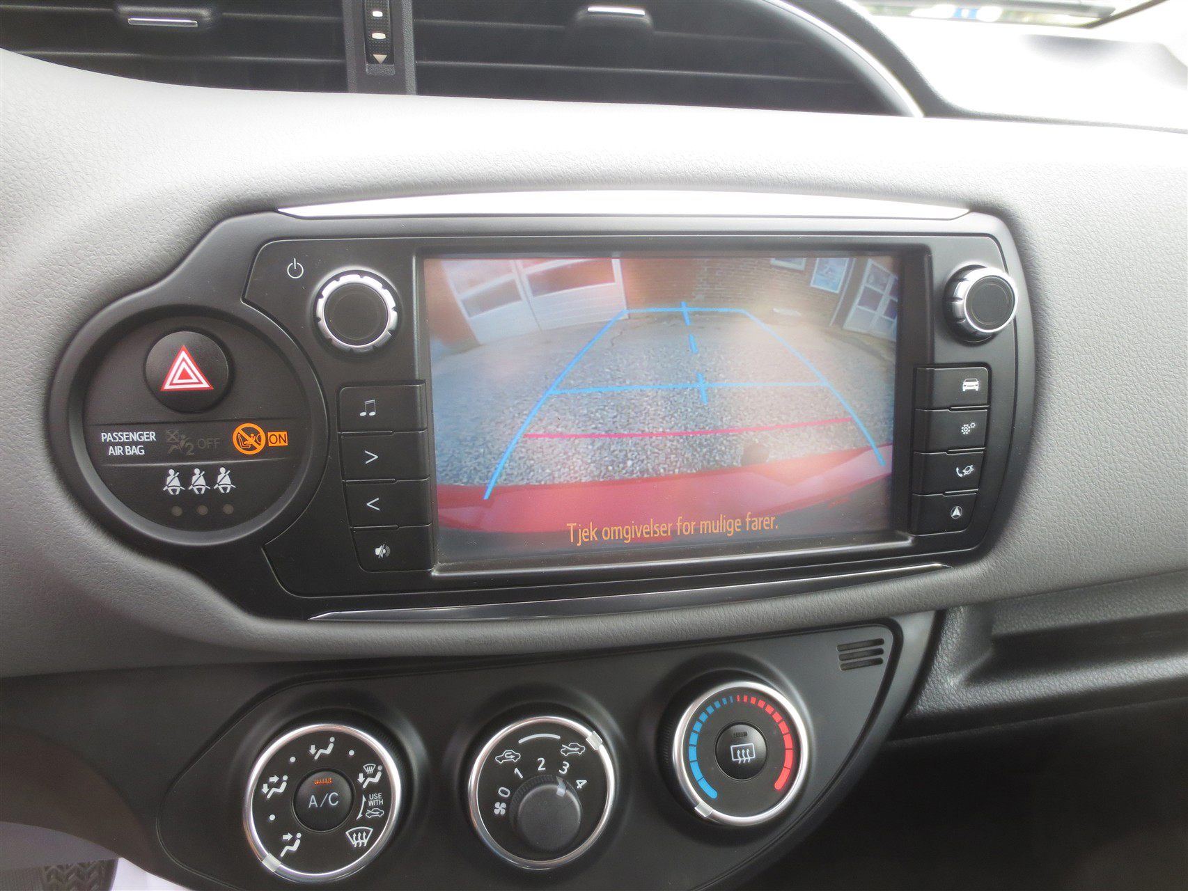 Billede af Toyota Yaris 1,3 VVT-I T2 100HK 5d 6g