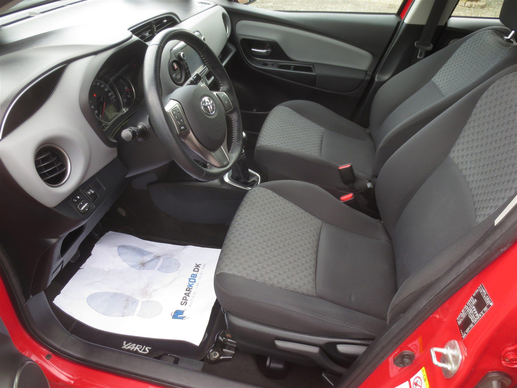 Billede af Toyota Yaris 1,3 VVT-I T2 100HK 5d 6g