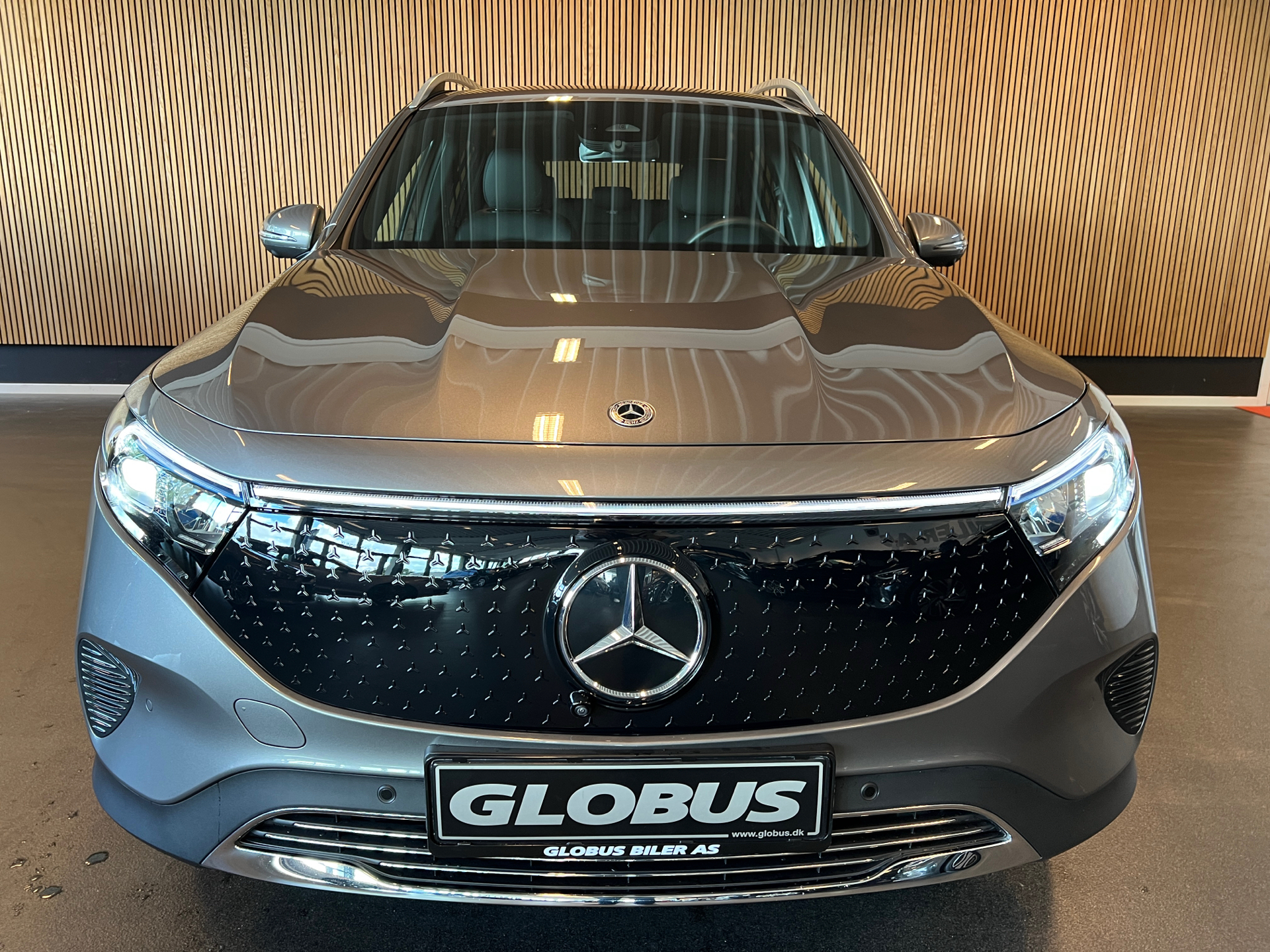 Billede af Mercedes-Benz EQB 300 EL Progressive 7 pers. 4Matic 228HK 5d Aut.