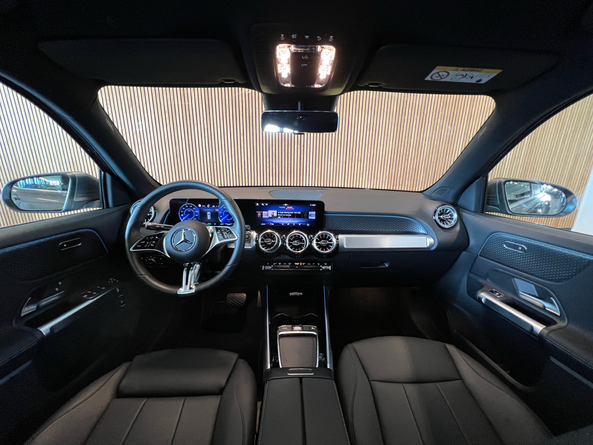 Billede af Mercedes-Benz EQB 300 EL Progressive 7 pers. 4Matic 228HK 5d Aut.