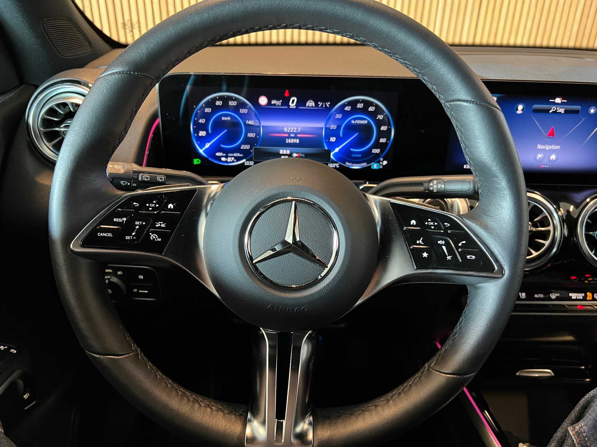 Billede af Mercedes-Benz EQB 300 EL Progressive 7 pers. 4Matic 228HK 5d Aut.