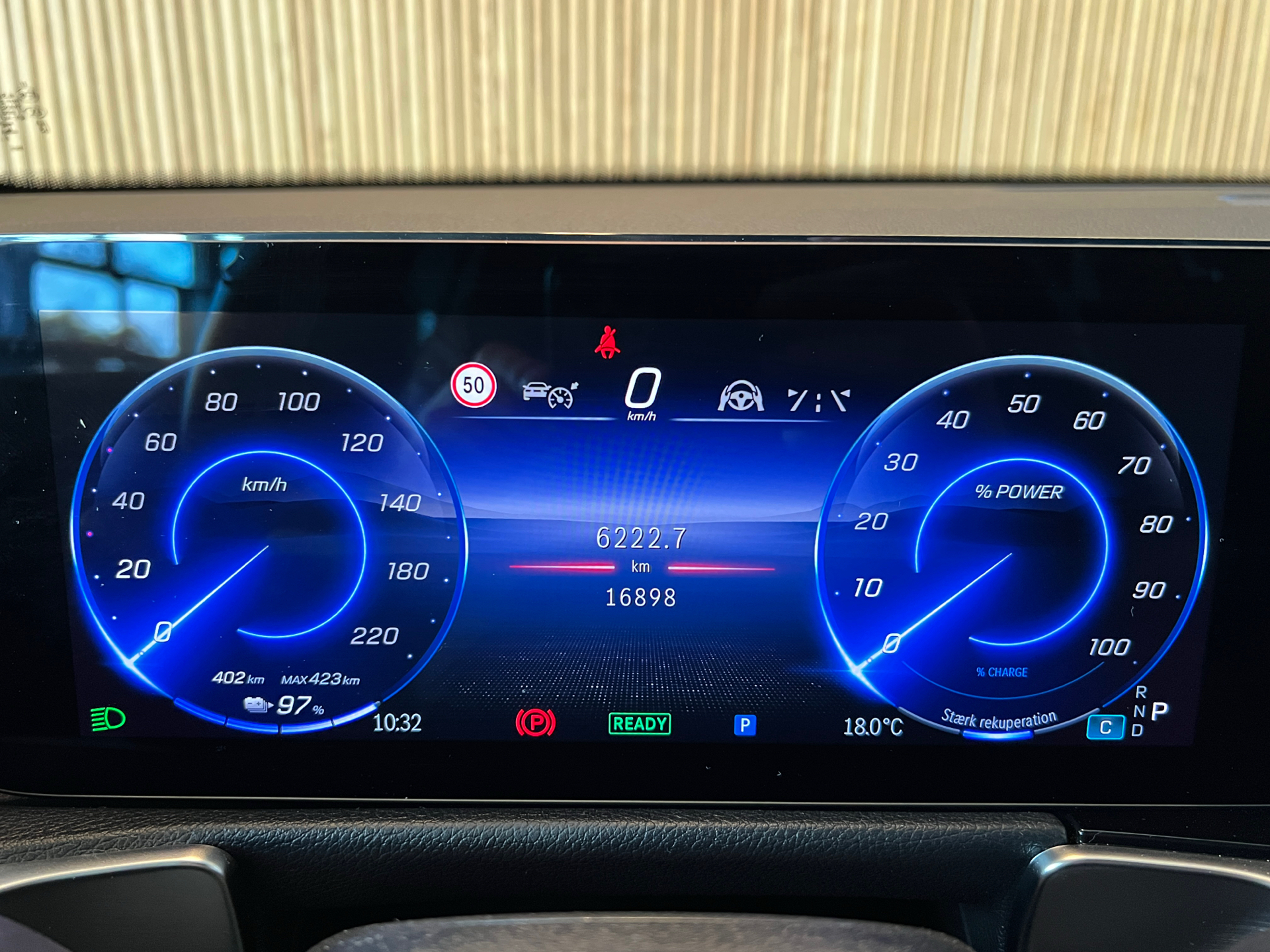 Billede af Mercedes-Benz EQB 300 EL Progressive 7 pers. 4Matic 228HK 5d Aut.