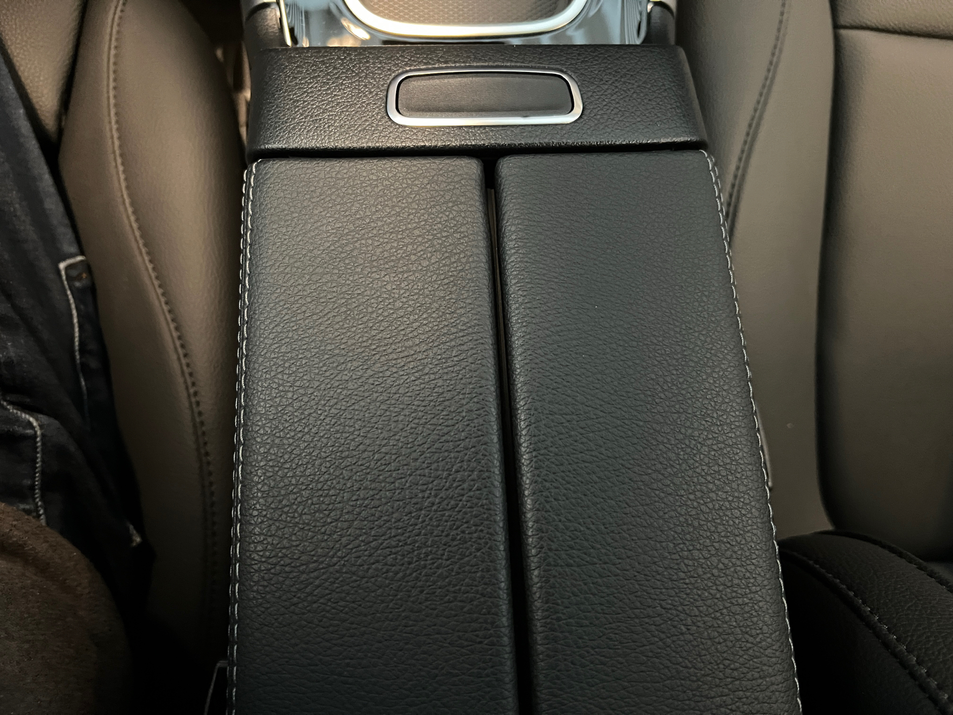 Billede af Mercedes-Benz EQB 300 EL Progressive 7 pers. 4Matic 228HK 5d Aut.