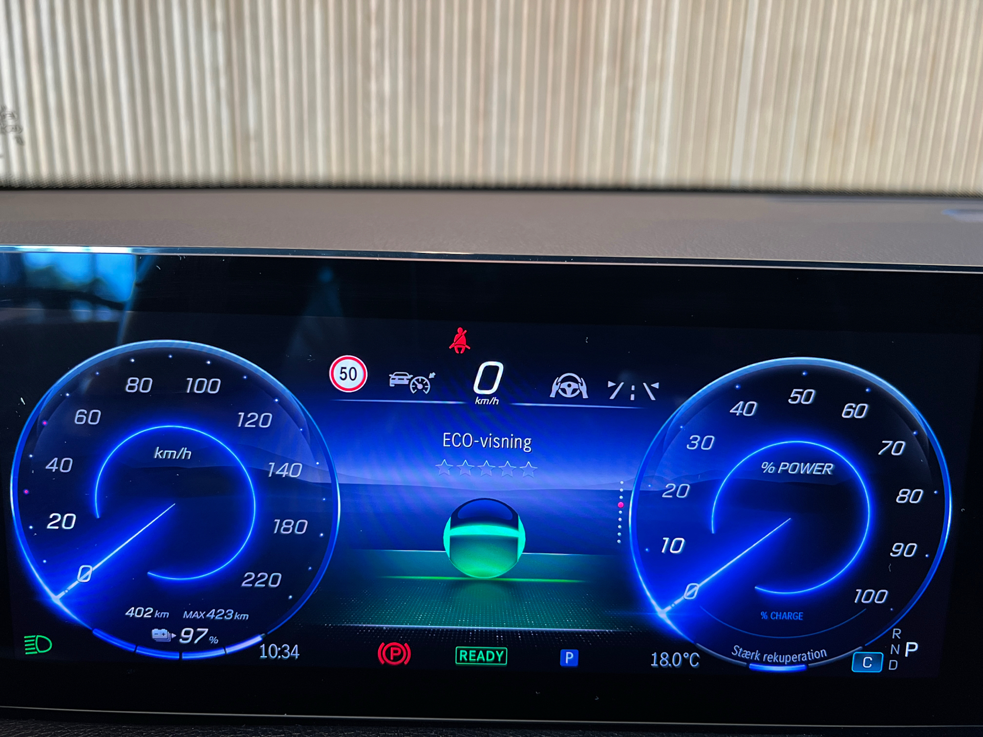 Billede af Mercedes-Benz EQB 300 EL Progressive 7 pers. 4Matic 228HK 5d Aut.