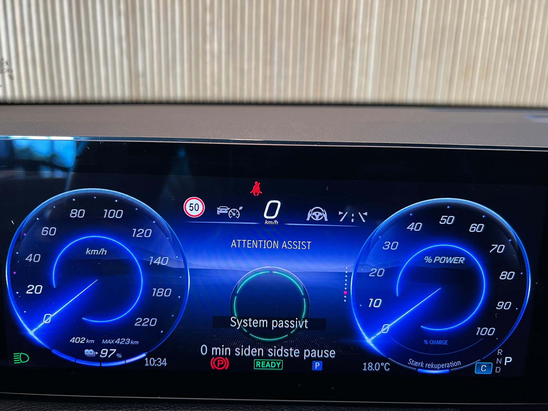 Billede af Mercedes-Benz EQB 300 EL Progressive 7 pers. 4Matic 228HK 5d Aut.