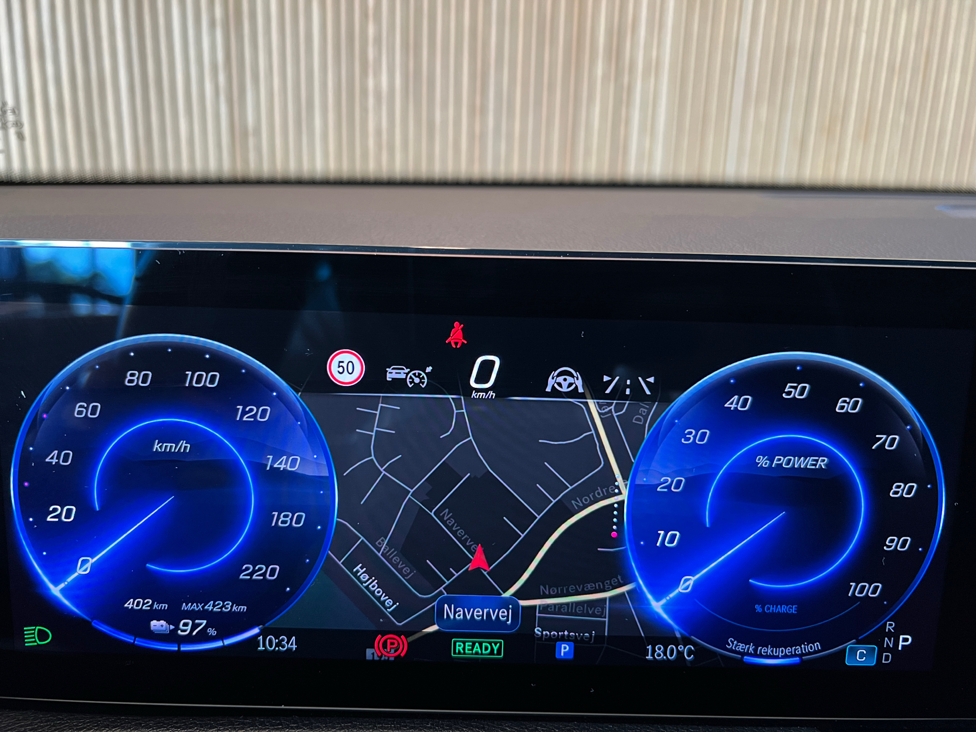 Billede af Mercedes-Benz EQB 300 EL Progressive 7 pers. 4Matic 228HK 5d Aut.