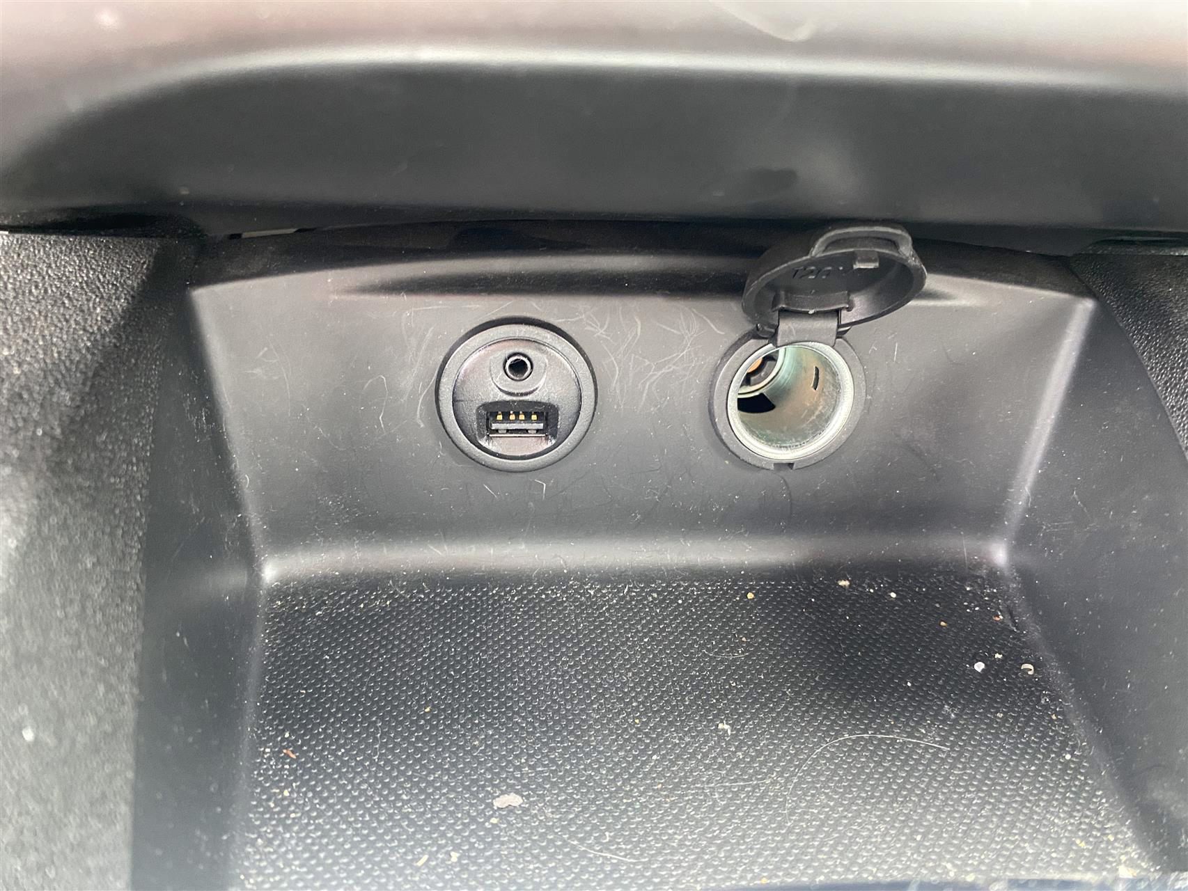 Billede af Citroën C4 1,6 Blue HDi Feel Complet start/stop 120HK 5d