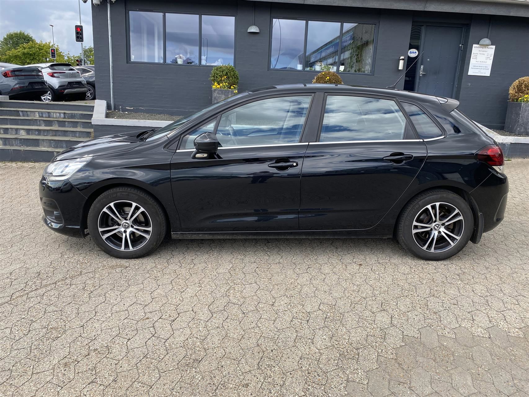 Billede af Citroën C4 1,6 Blue HDi Feel Complet start/stop 120HK 5d