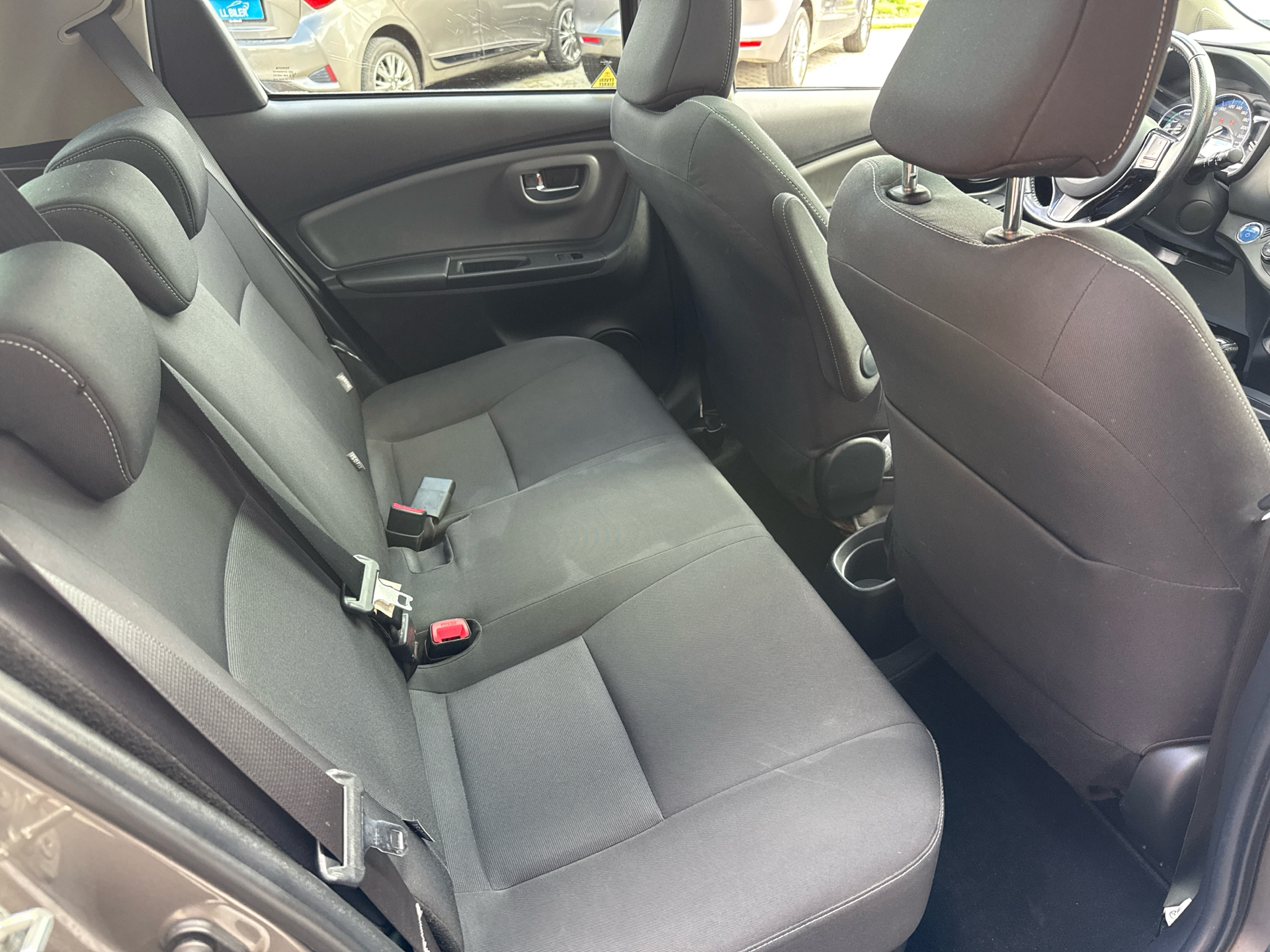 Billede af Toyota Yaris 1,5 Hybrid H2 Style Luksus E-CVT 100HK 5d Trinl. Gear