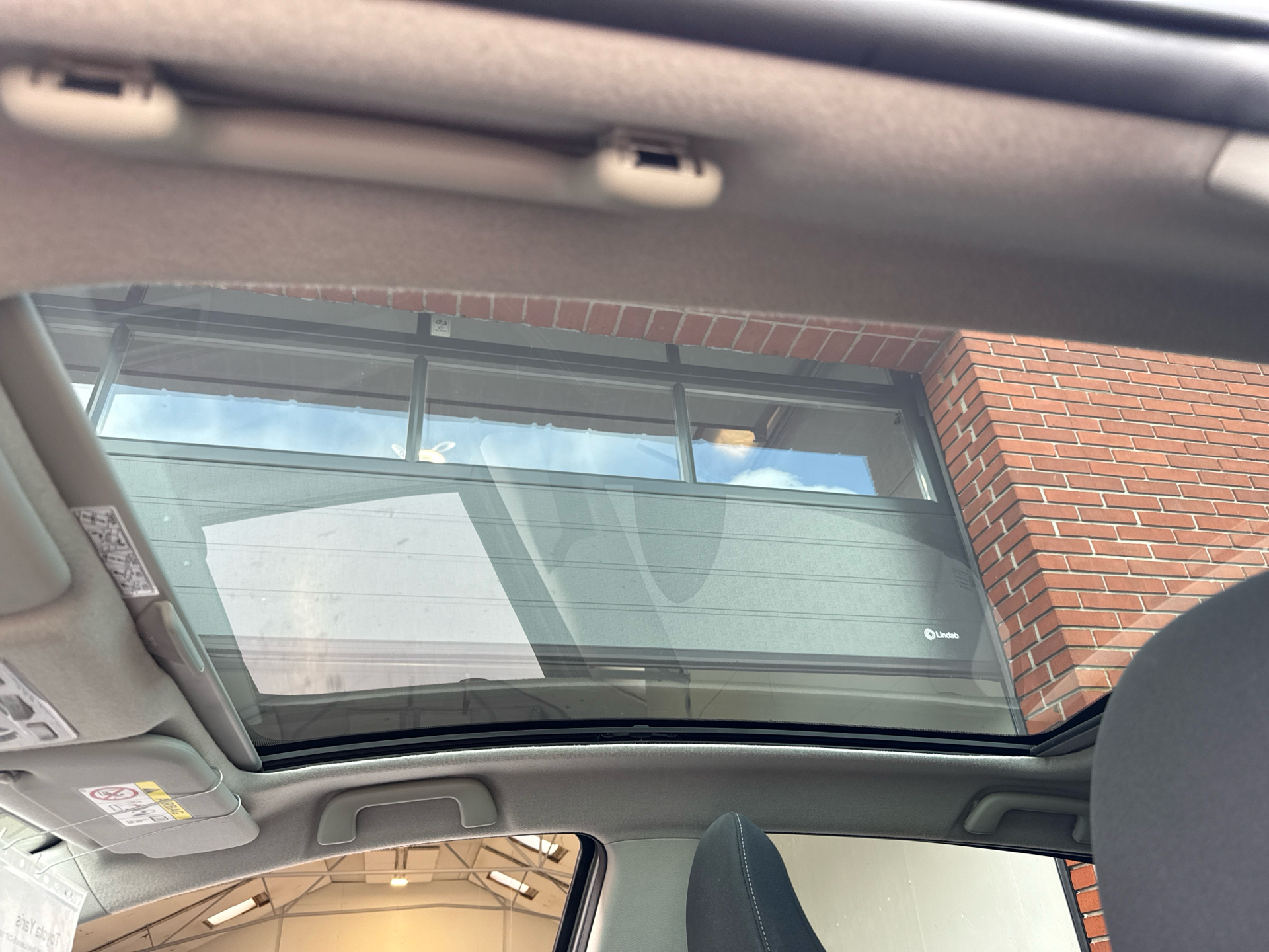 Billede af Toyota Yaris 1,5 Hybrid H2 Style Luksus E-CVT 100HK 5d Trinl. Gear