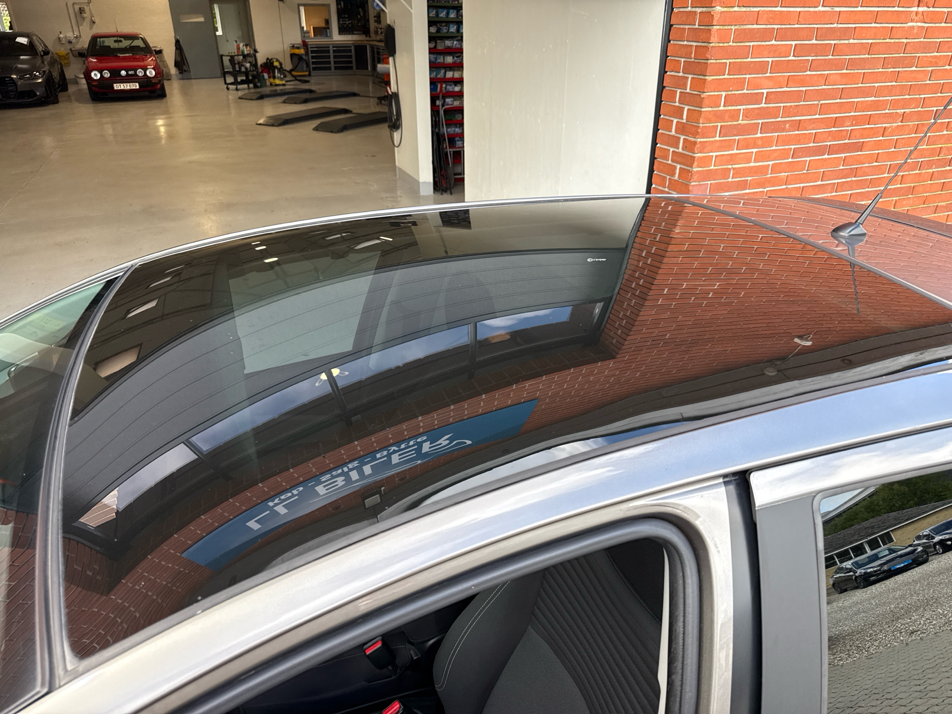 Billede af Toyota Yaris 1,5 Hybrid H2 Style Luksus E-CVT 100HK 5d Trinl. Gear