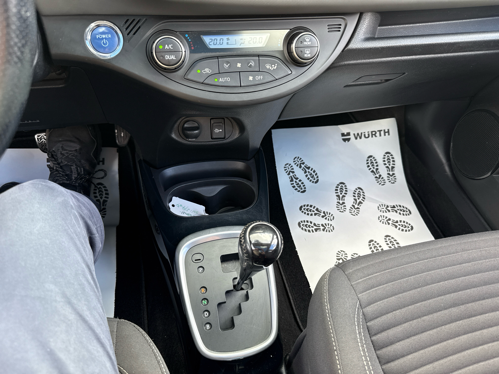 Billede af Toyota Yaris 1,5 Hybrid H2 Style Luksus E-CVT 100HK 5d Trinl. Gear