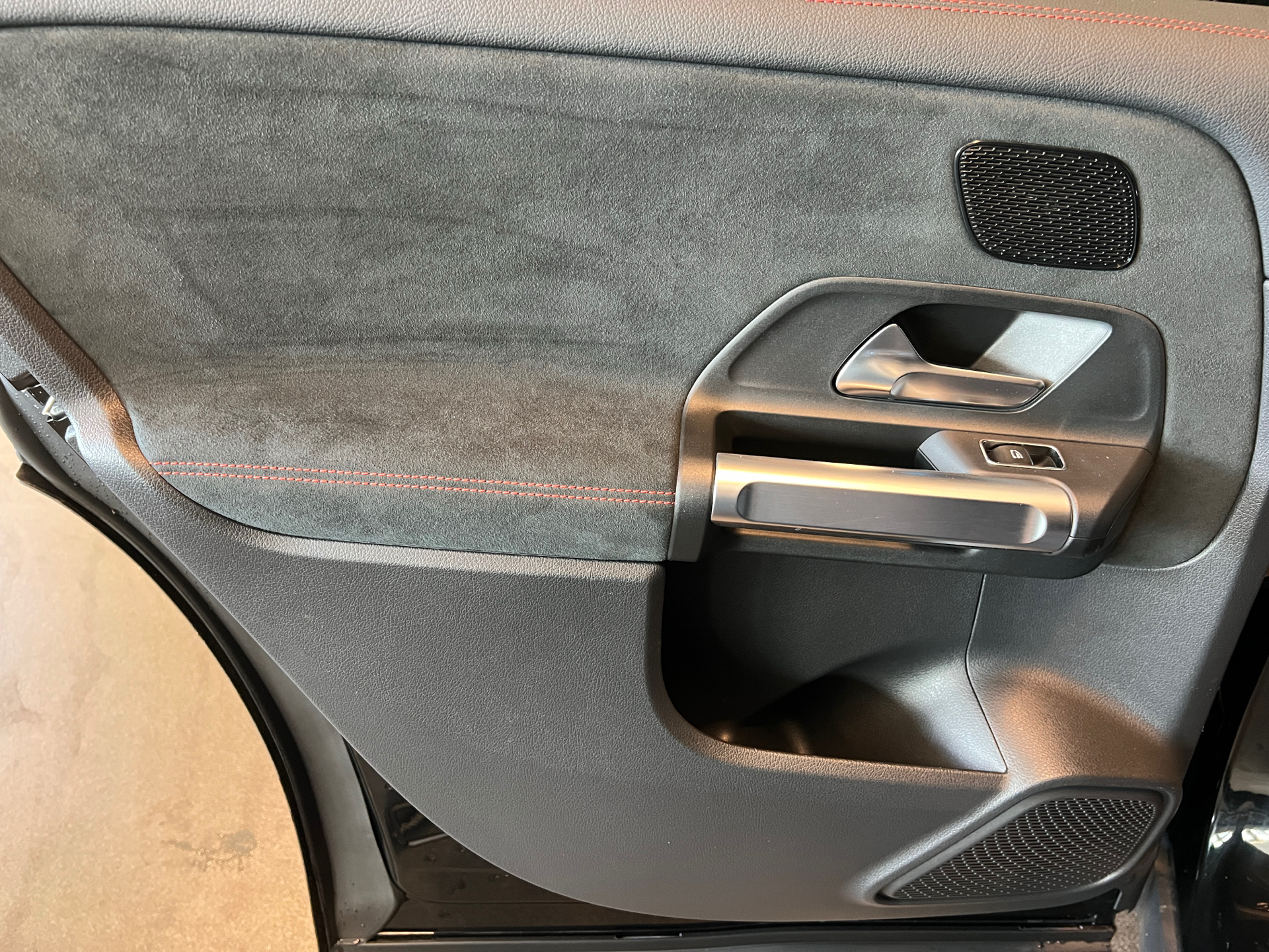 Billede af Mercedes-Benz EQB 250+ 7 pers. EL AMG Edition 190HK 5d Aut.