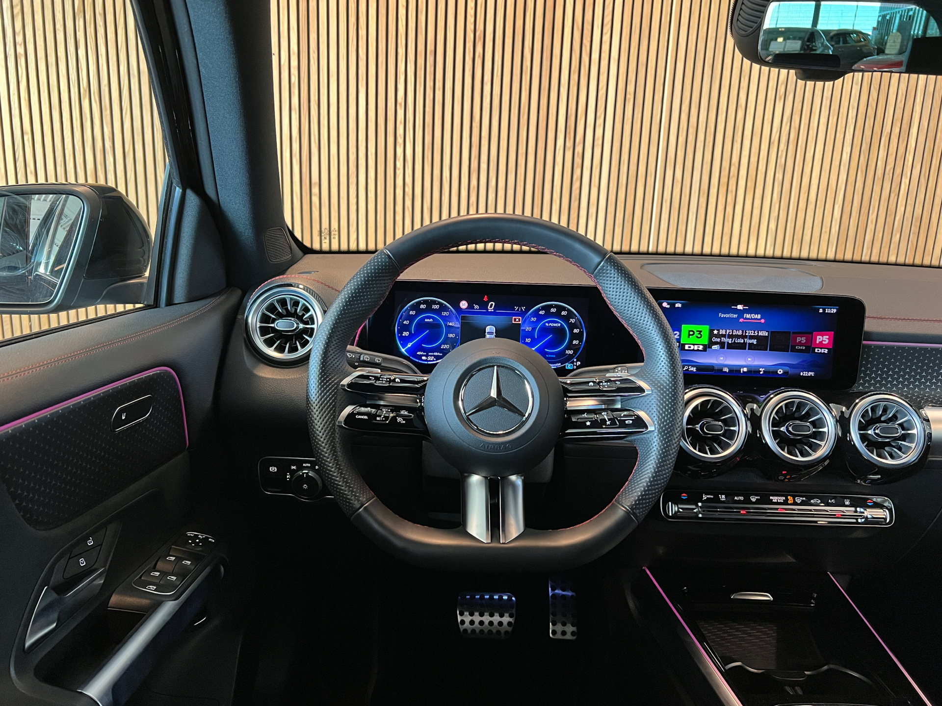 Billede af Mercedes-Benz EQB 250+ 7 pers. EL AMG Edition 190HK 5d Aut.