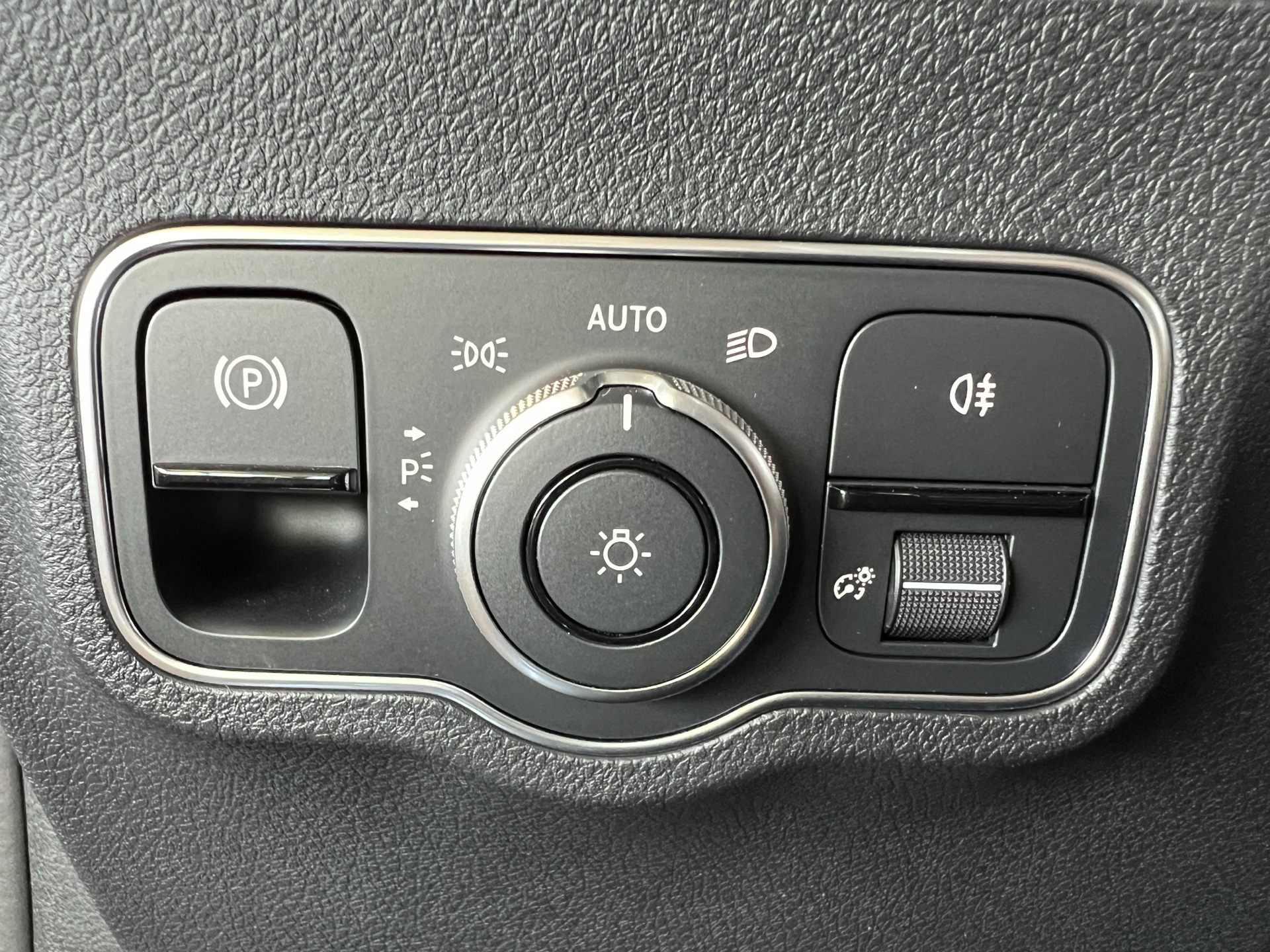 Billede af Mercedes-Benz EQB 250+ 7 pers. EL AMG Edition 190HK 5d Aut.