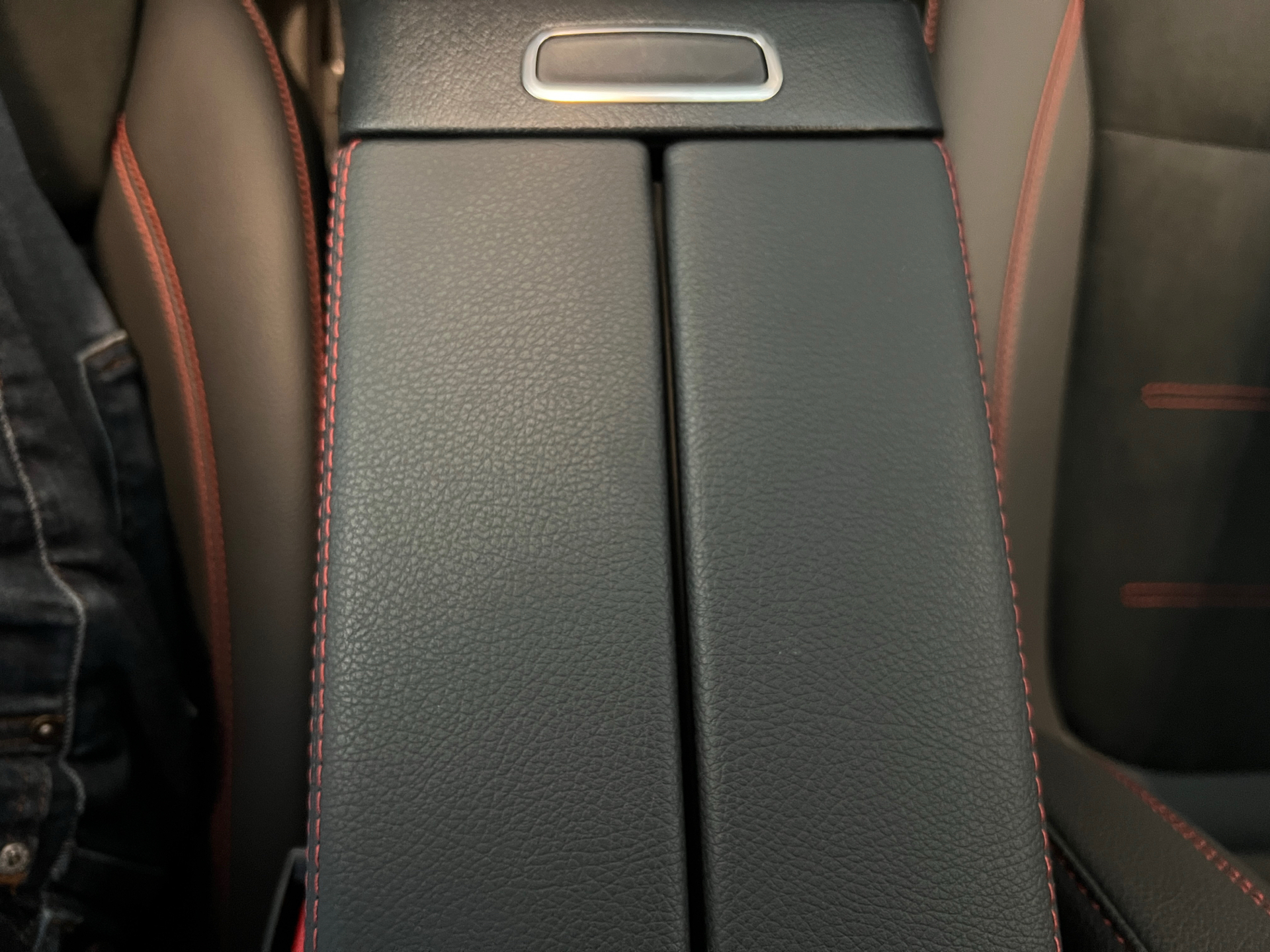 Billede af Mercedes-Benz EQB 250+ 7 pers. EL AMG Edition 190HK 5d Aut.