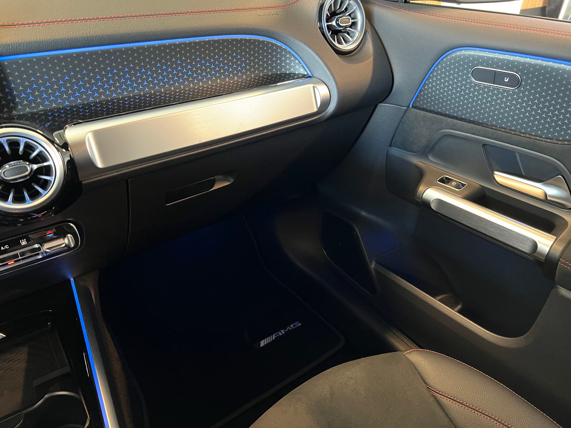 Billede af Mercedes-Benz EQB 250+ 7 pers. EL AMG Edition 190HK 5d Aut.