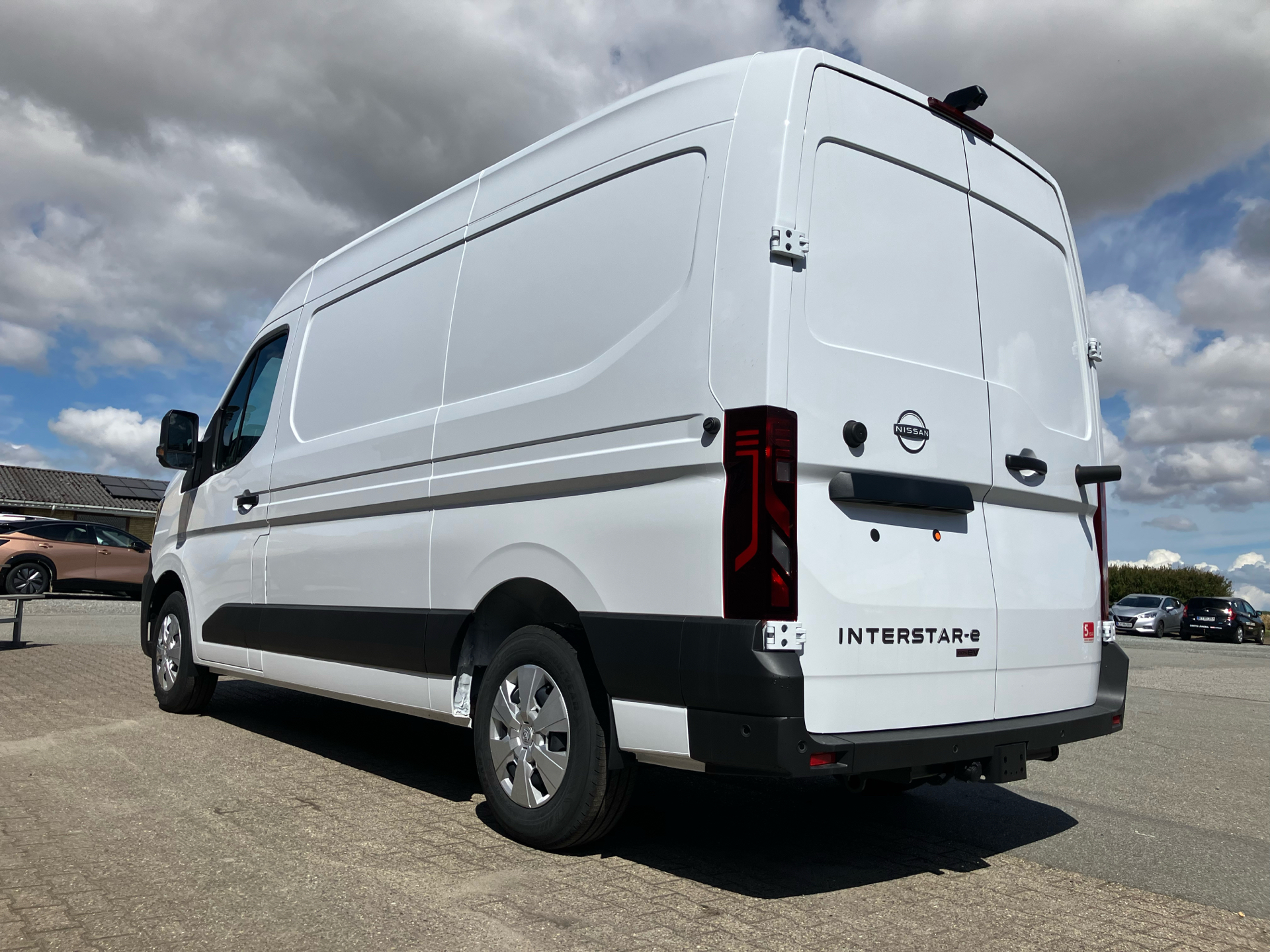 Billede af Nissan Interstar L2H2 EL Tekna 141HK Van Aut.