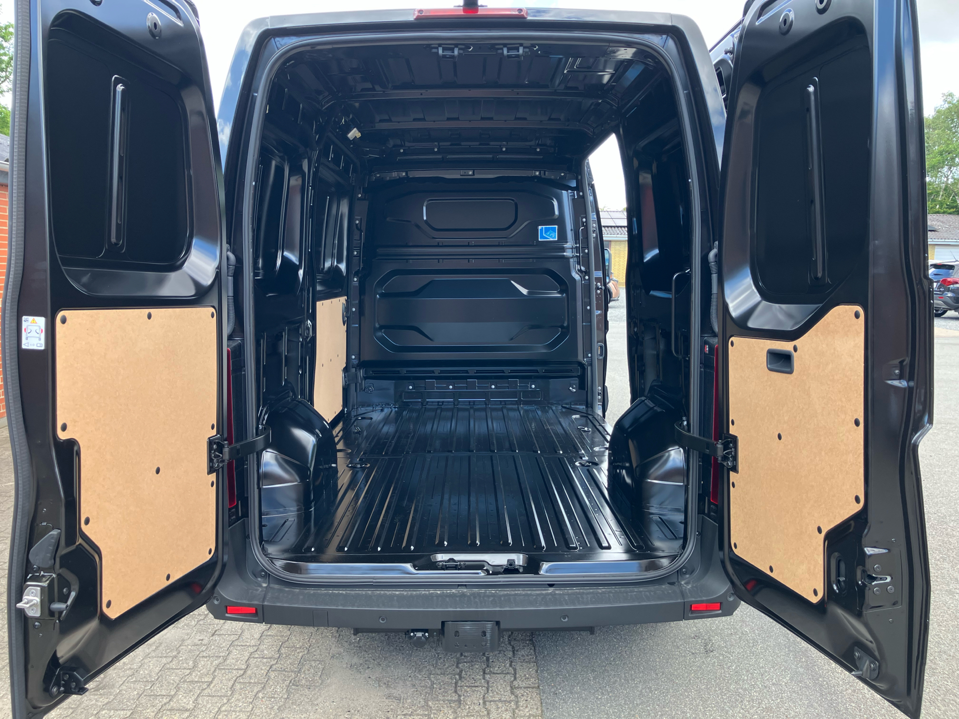 Billede af Nissan Interstar L2H2 2,3 DCi N-Connecta 150HK Van 6g Aut.