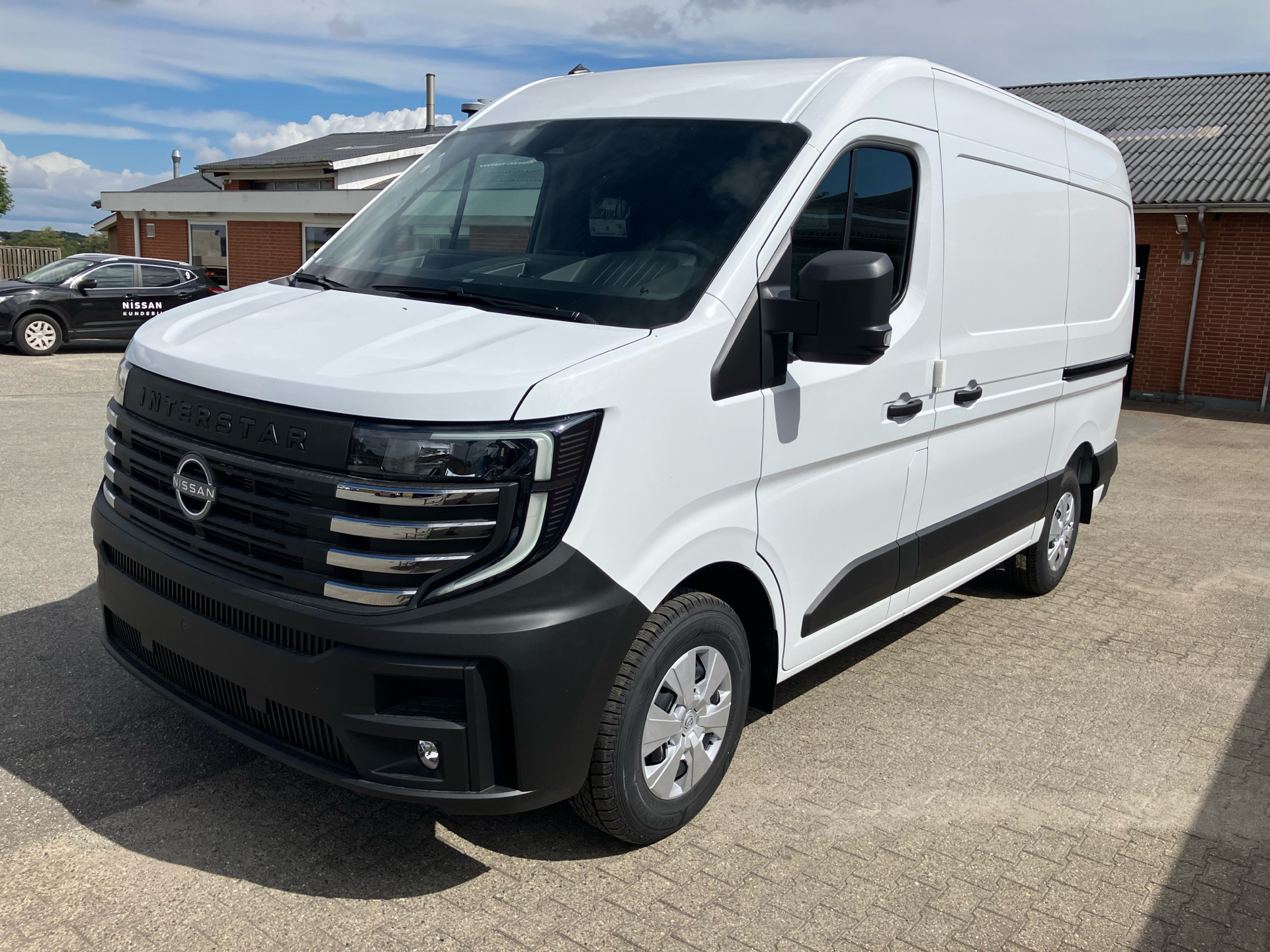 Billede af Nissan Interstar L2H2 2,3 DCi N-Connecta 150HK Van 6g Aut.