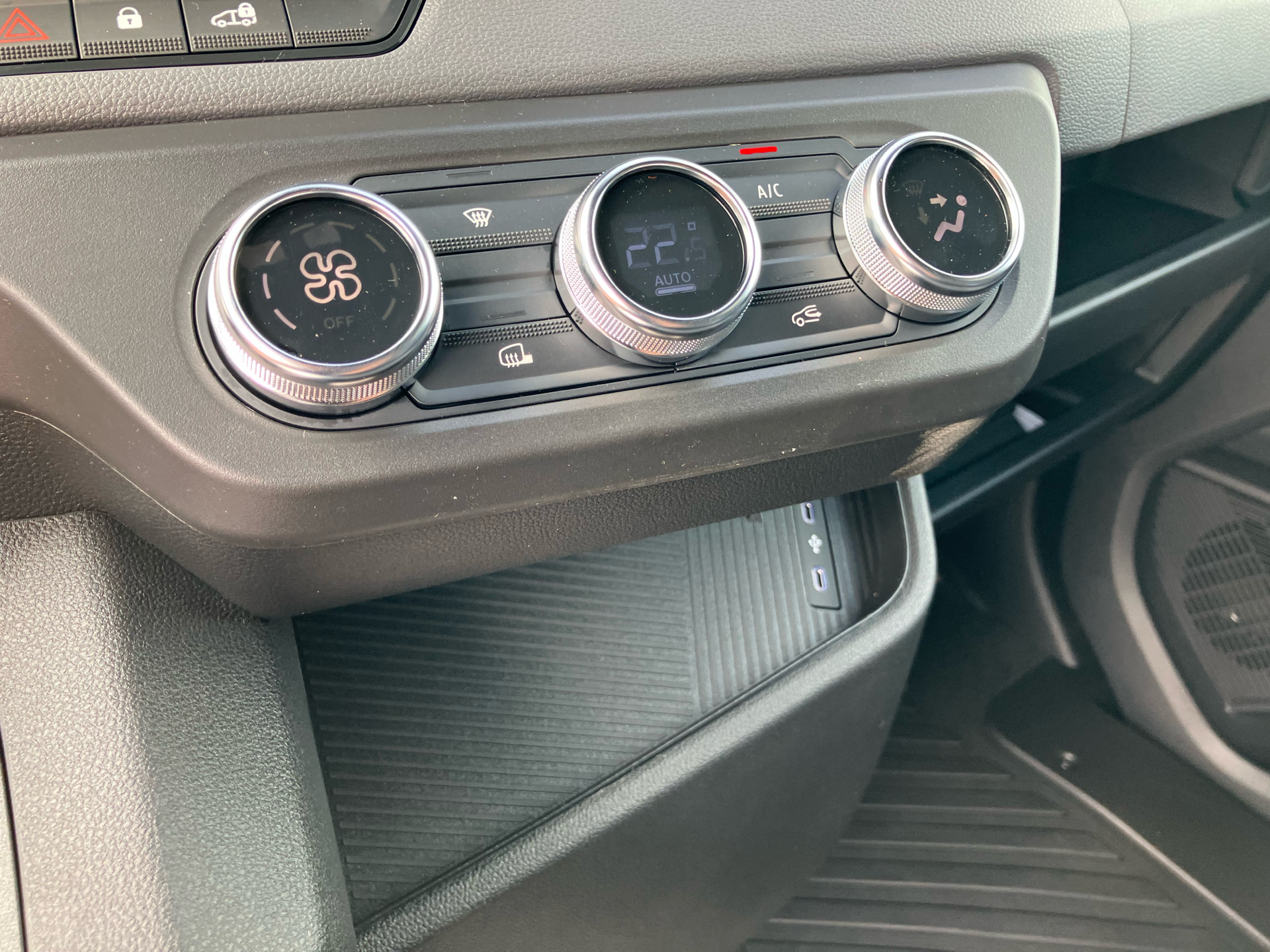 Billede af Nissan Interstar L2H2 2,3 DCi N-Connecta 150HK Van 6g Aut.