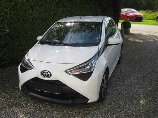 Toyota Aygo 1,0 VVT-I X-play + Go-pakke + Connect 72HK 5d