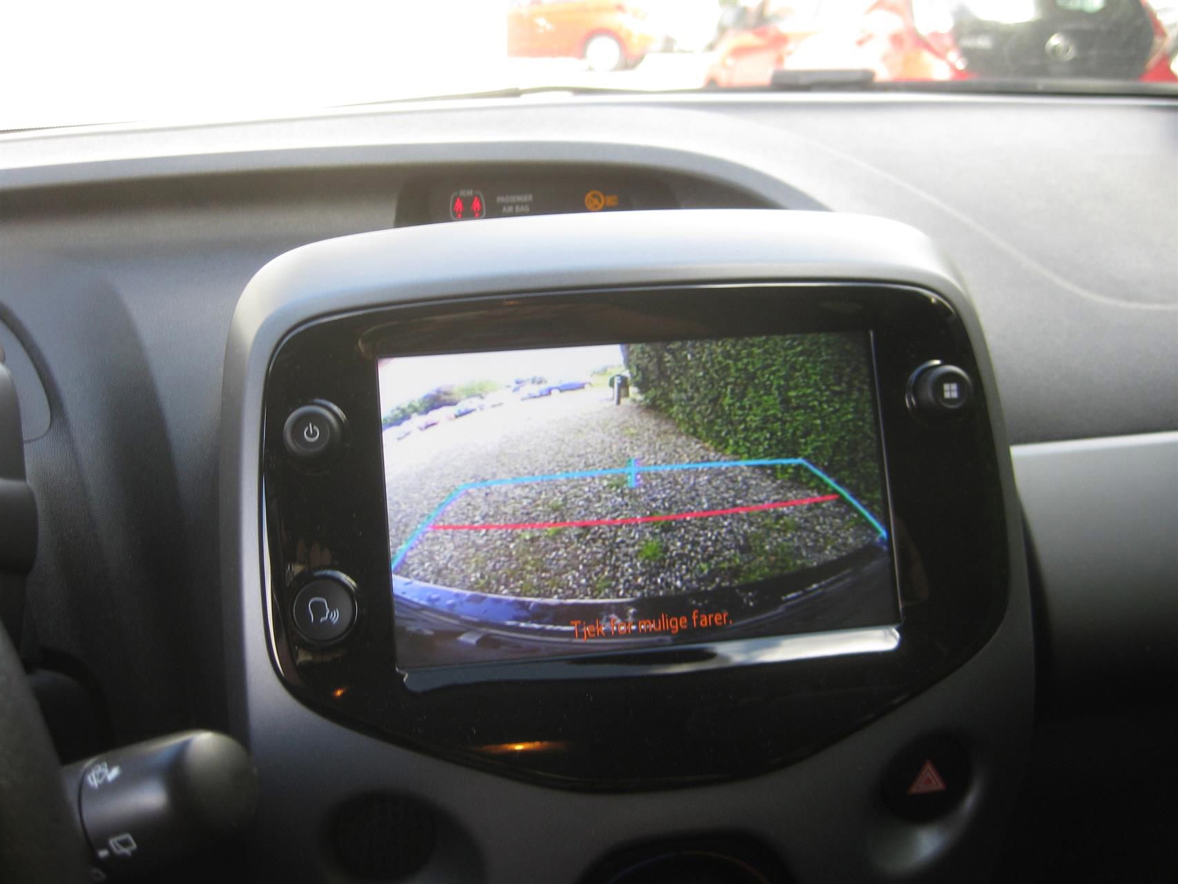 Billede af Toyota Aygo 1,0 VVT-I X-play + Go-pakke + Connect 72HK 5d