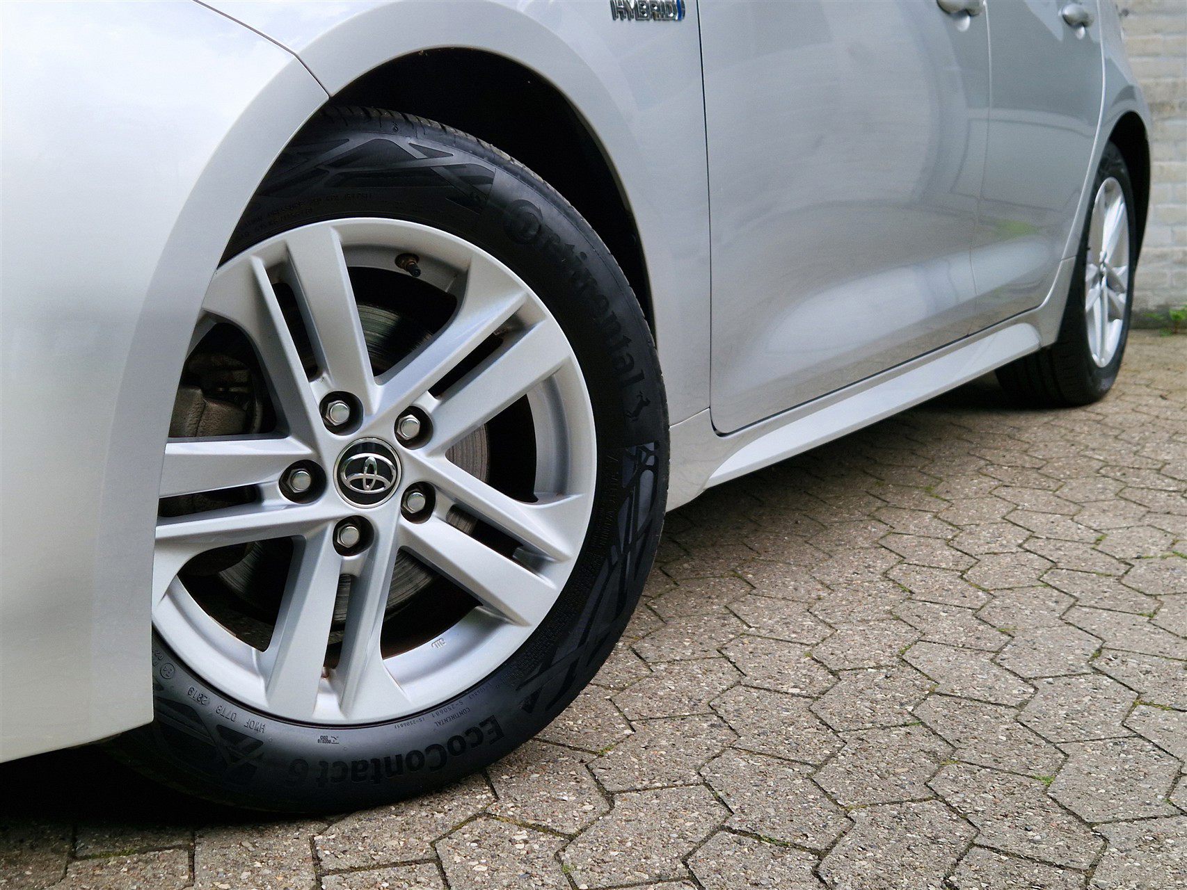 Billede af Toyota Corolla 2,0 Hybrid H3 Smart E-CVT 180HK 5d 6g Aut.