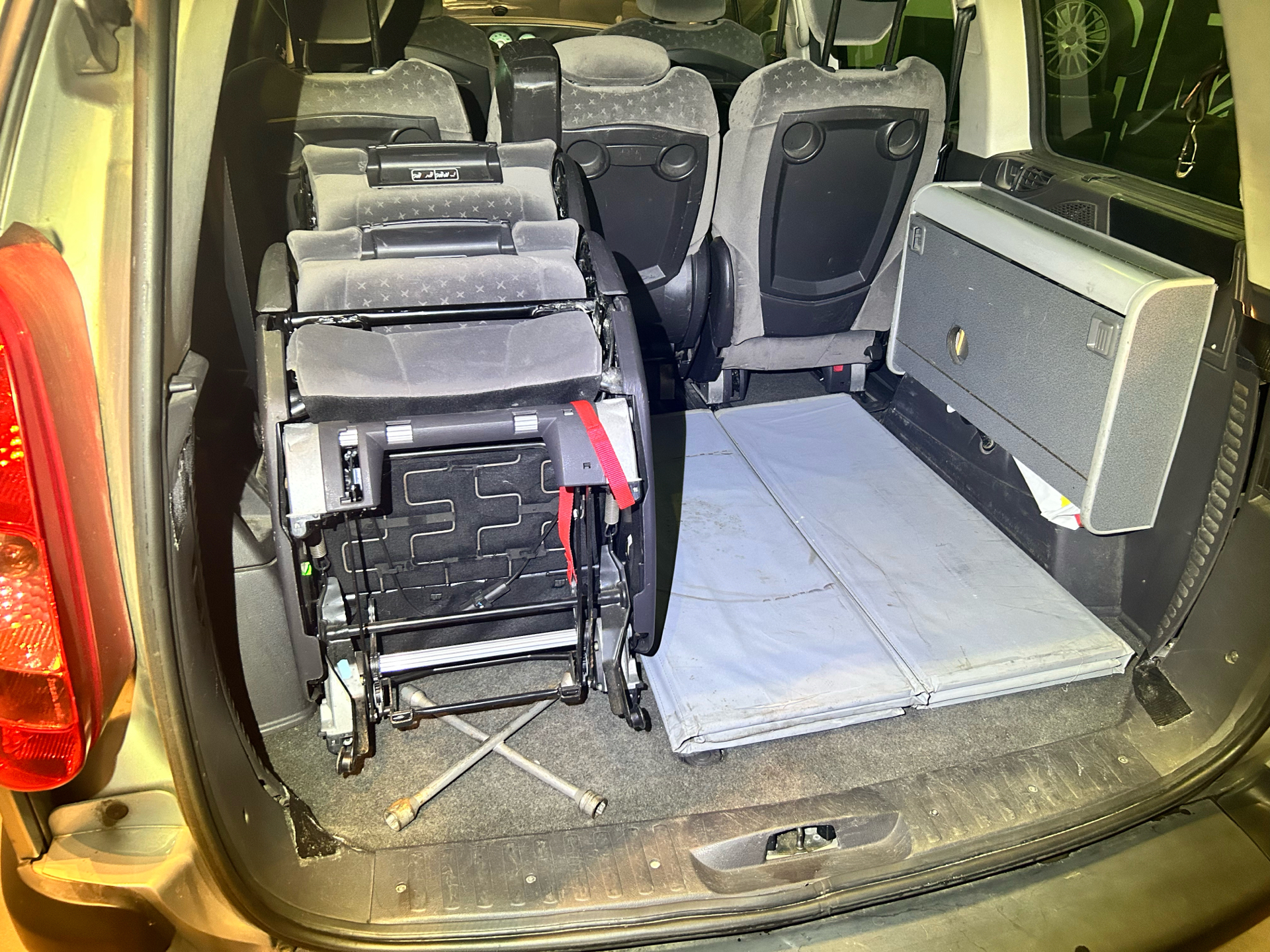 Billede af Peugeot 807 2,2 HDI SR 130HK