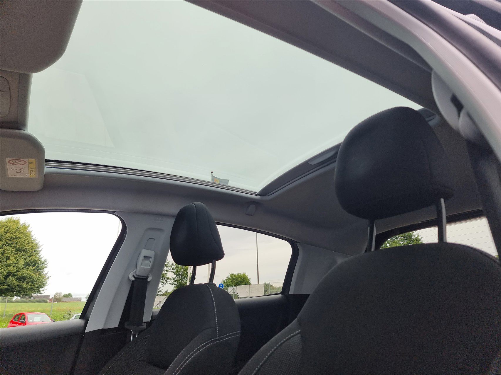 Billede af Peugeot 208 1,6 BlueHDi Allure Sky 100HK 5d
