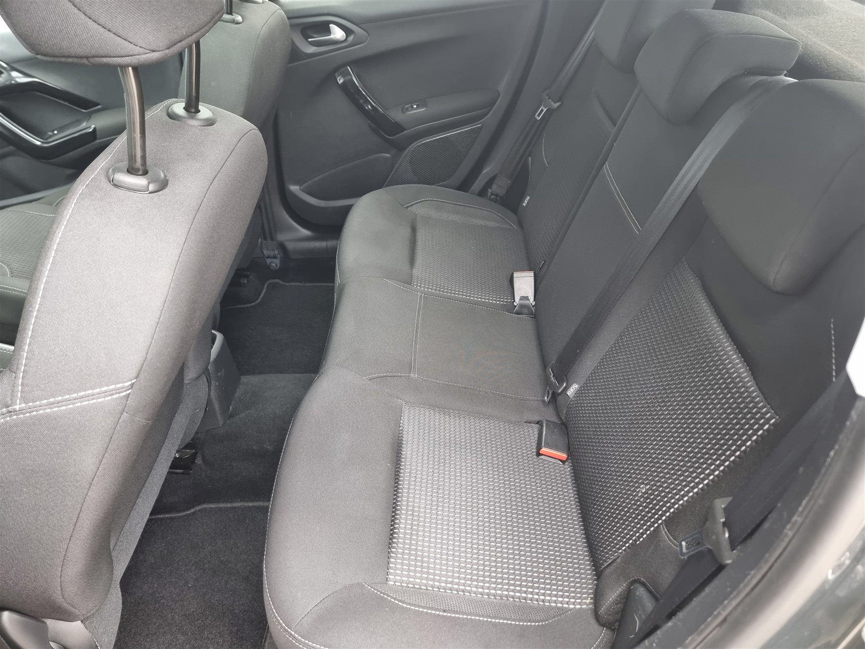 Billede af Peugeot 208 1,6 BlueHDi Allure Sky 100HK 5d