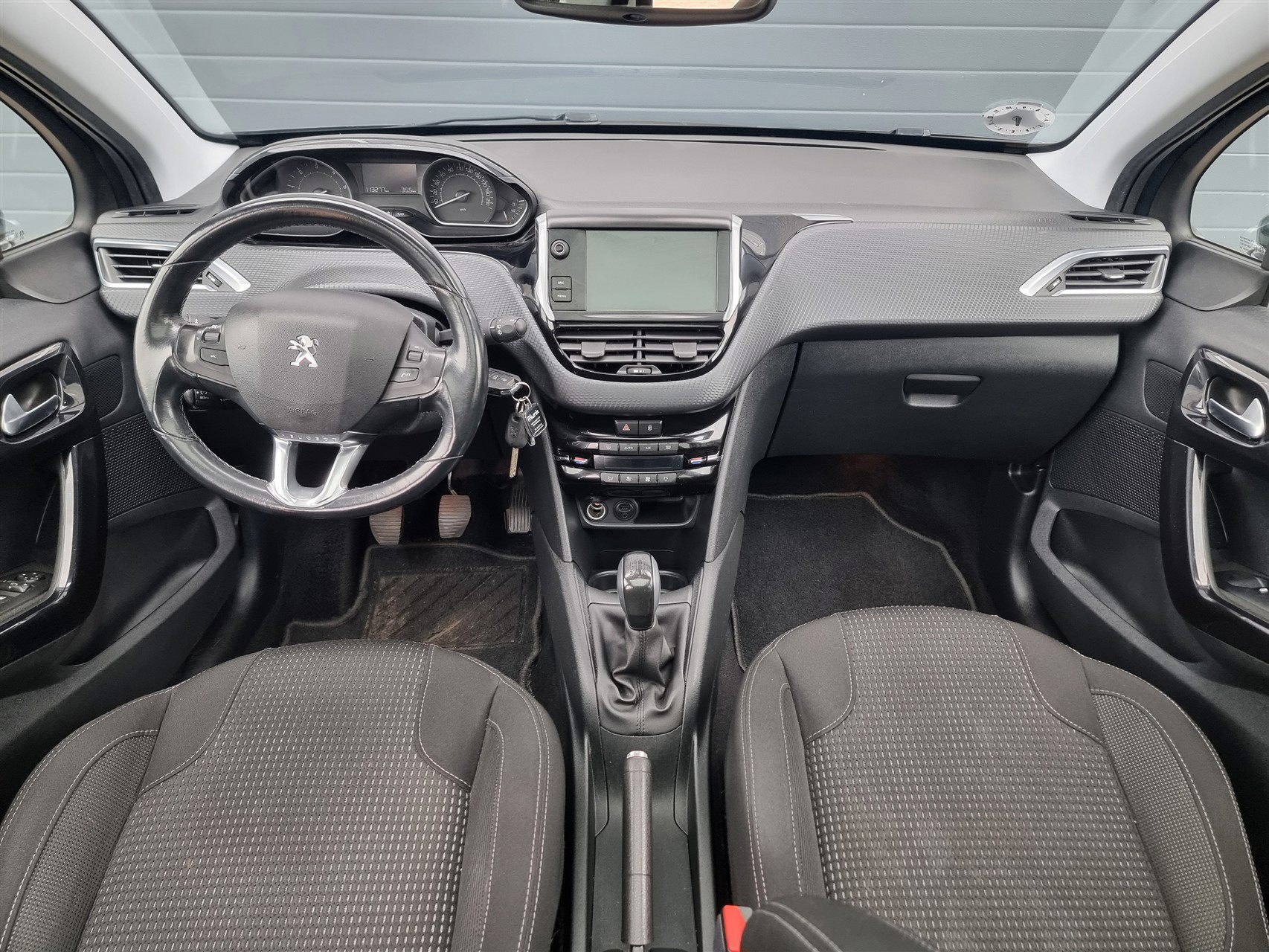 Billede af Peugeot 208 1,6 BlueHDi Allure Sky 100HK 5d