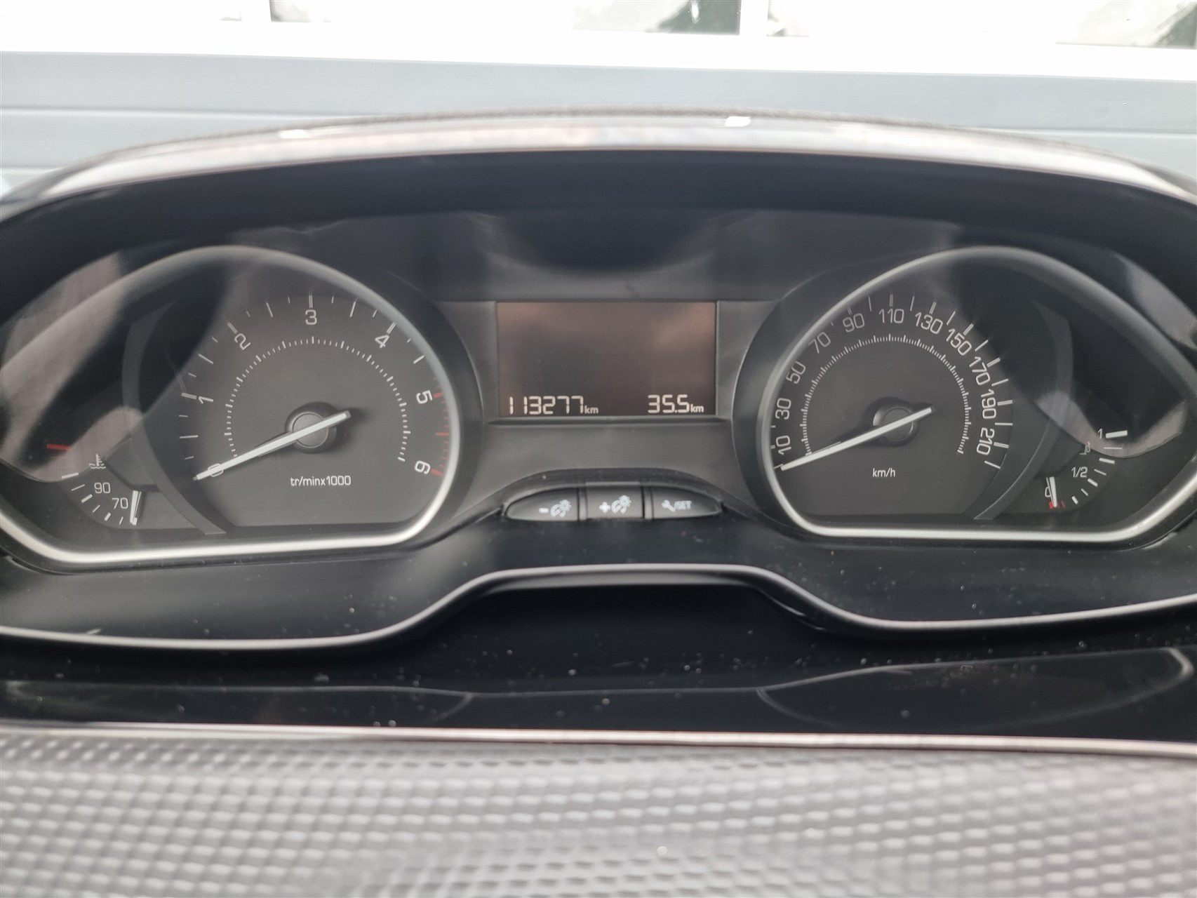 Billede af Peugeot 208 1,6 BlueHDi Allure Sky 100HK 5d