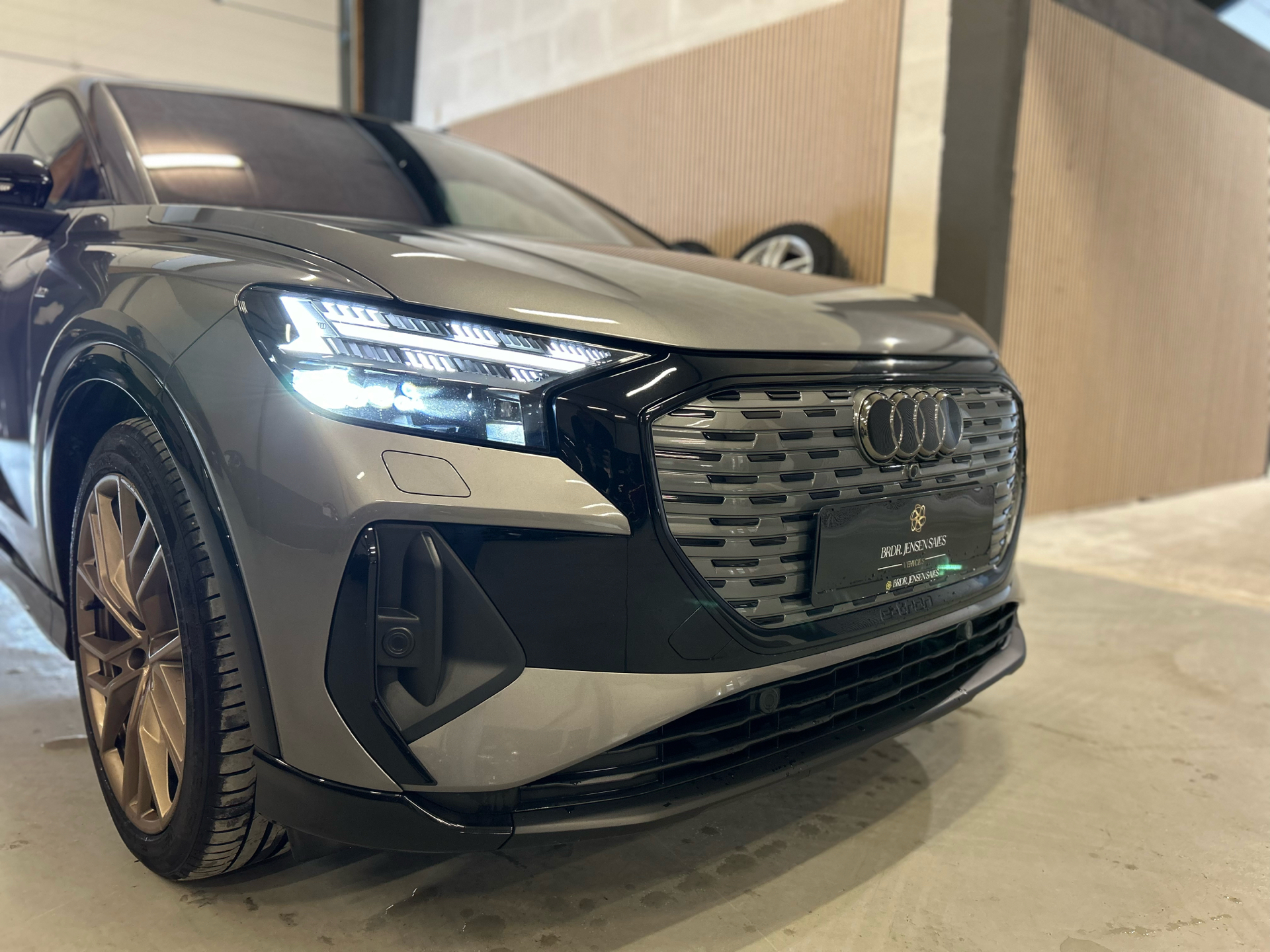 Billede af Audi Q4 Sportback 50 E-tron Edition One Quattro 299HK 5d Aut. 
