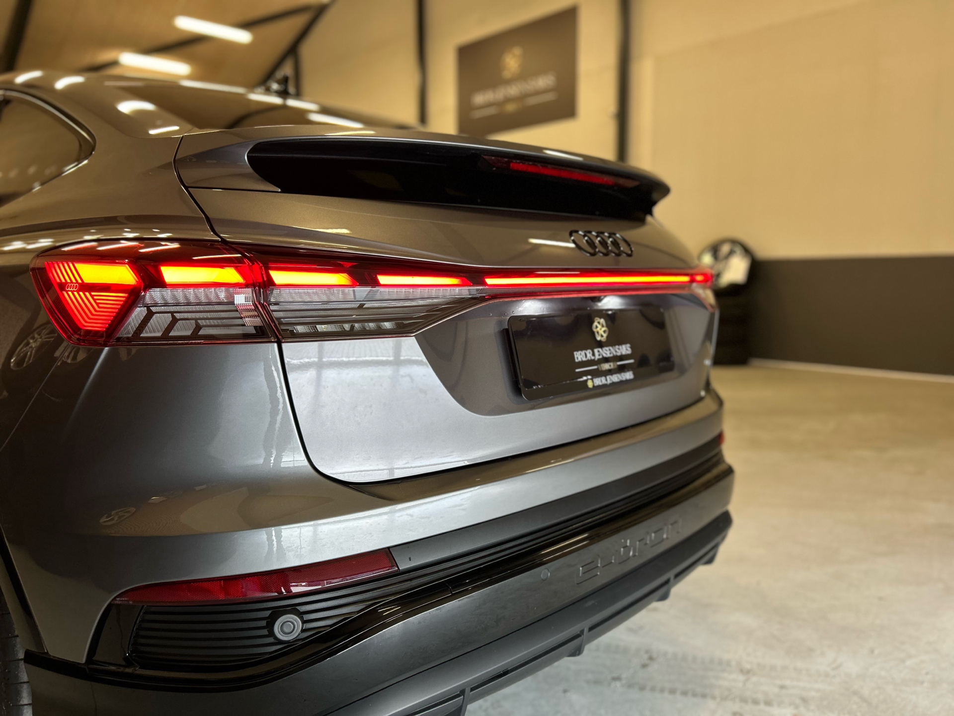 Billede af Audi Q4 Sportback 50 E-tron Edition One Quattro 299HK 5d Aut. 
