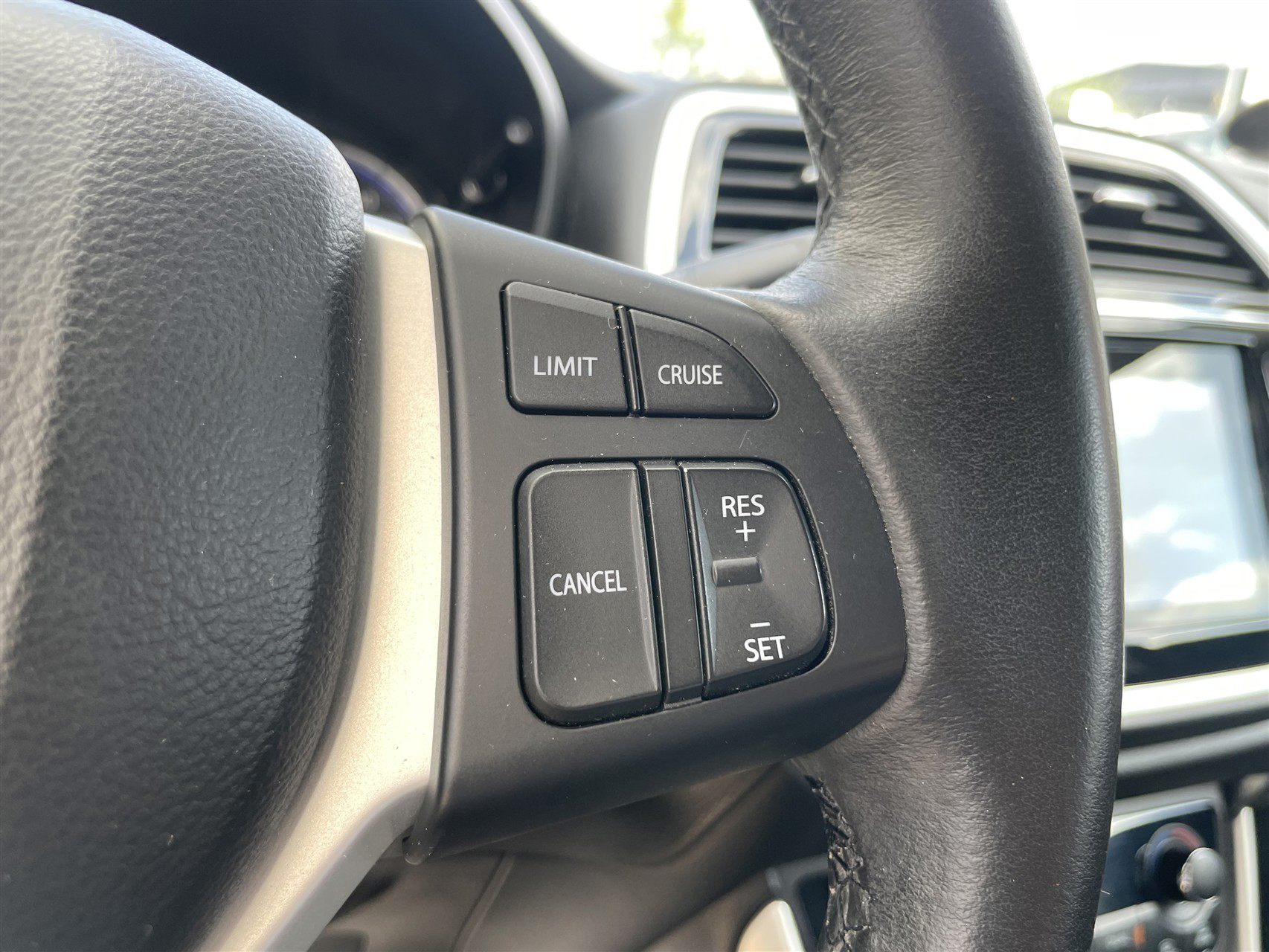 Billede af Suzuki S-Cross 1,0 Boosterjet Active 112HK 5d