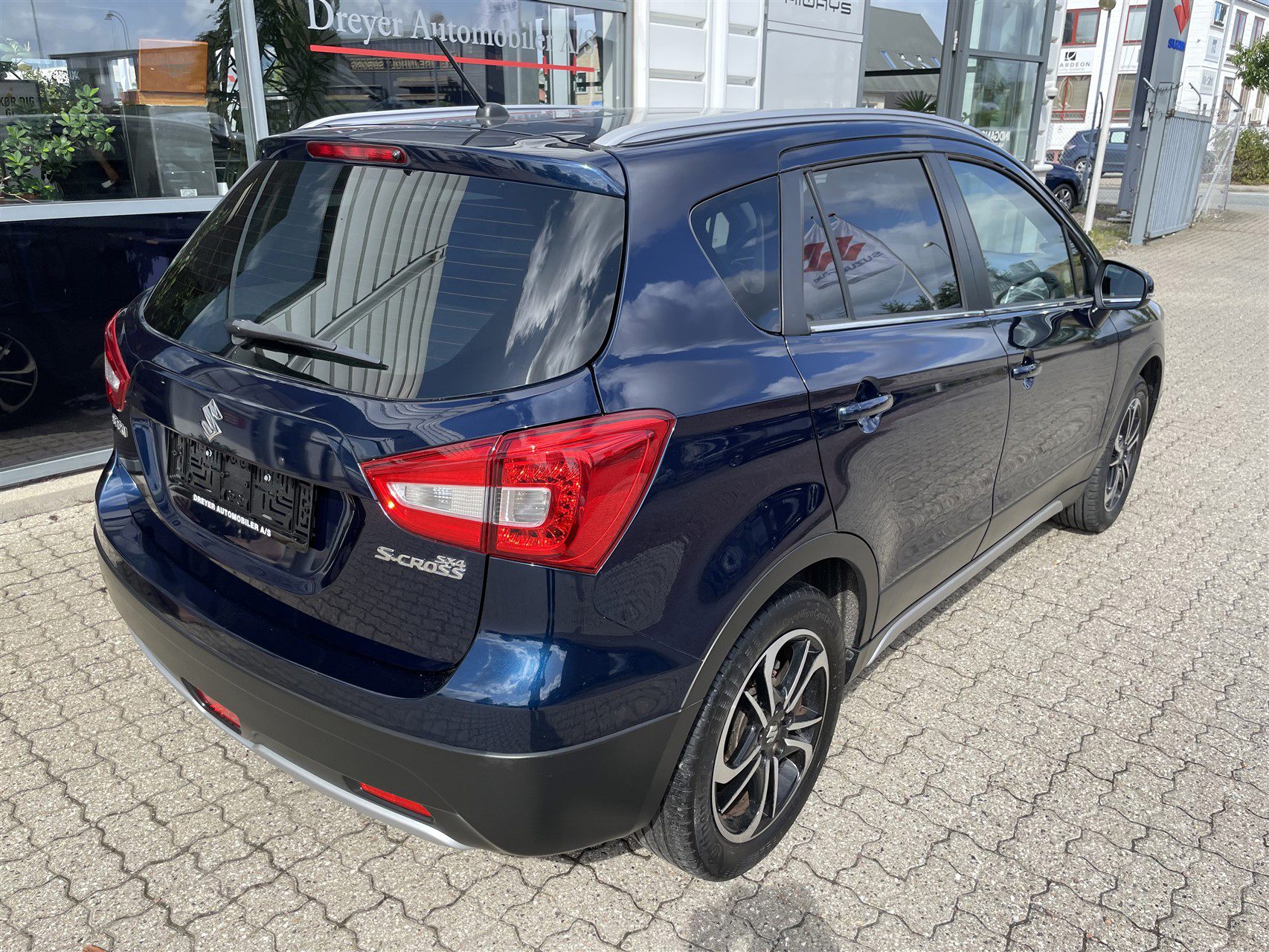 Billede af Suzuki S-Cross 1,0 Boosterjet Active 112HK 5d