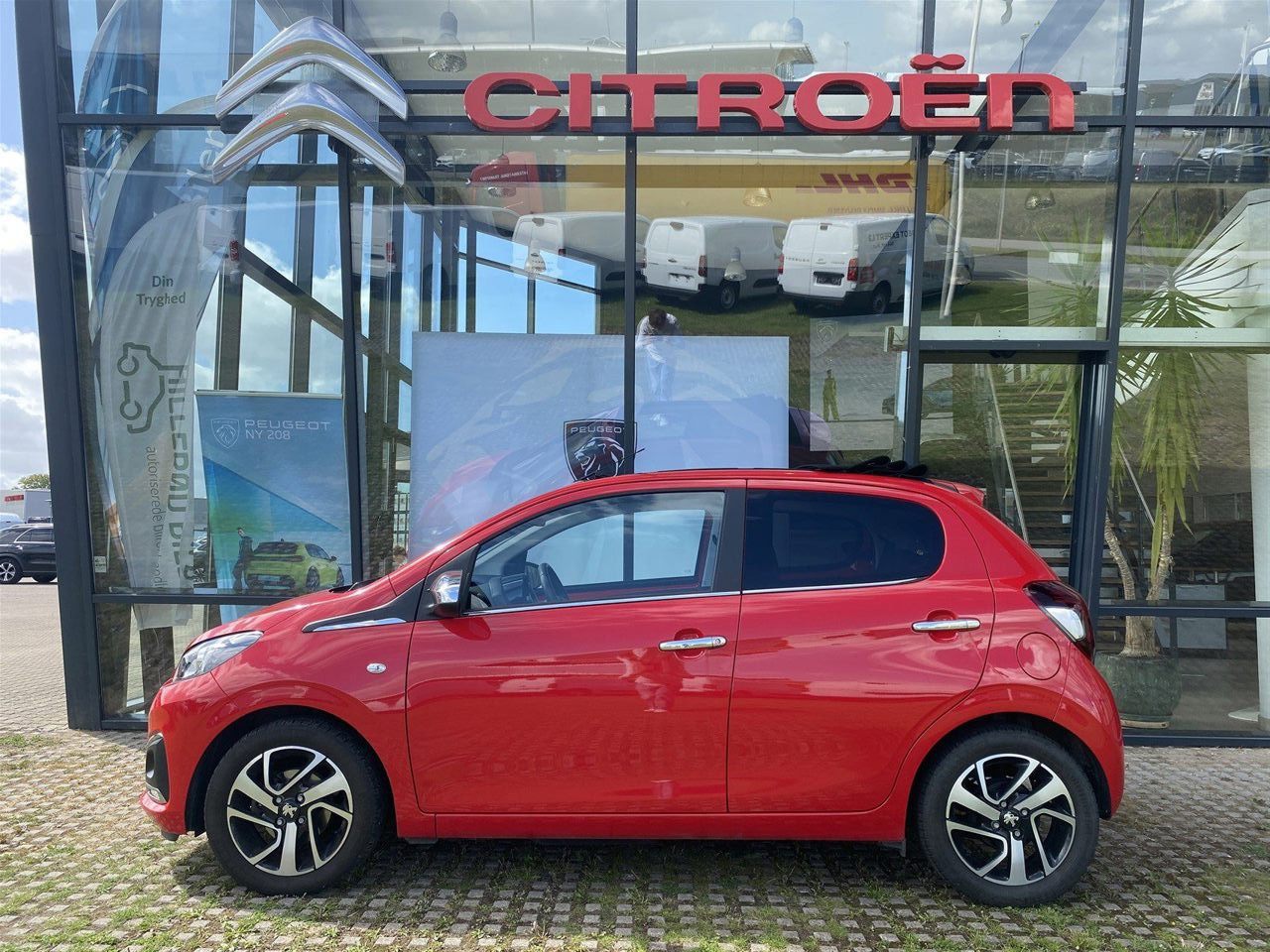 Billede af Peugeot 108 1,0 e-Vti Desire TOP! 69HK 5d