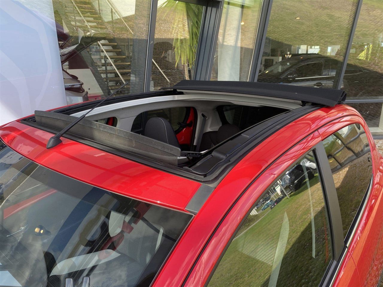 Billede af Peugeot 108 1,0 e-Vti Desire TOP! 69HK 5d