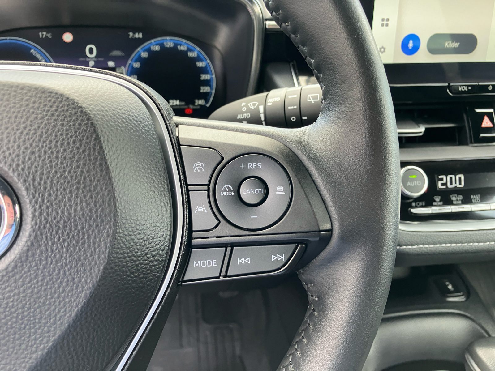 Billede af Toyota Corolla Touring Sports 1,8 Hybrid Active Comfort Pack E-CVT 140HK Stc Trinl. Gear