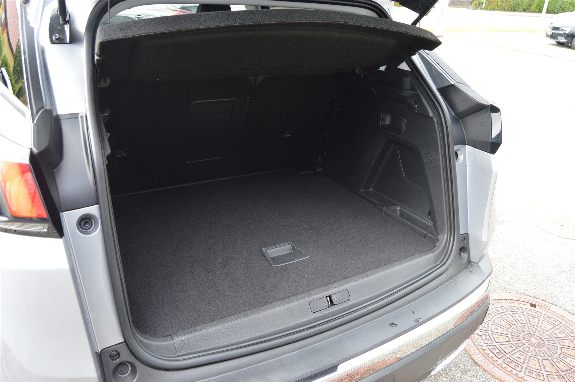Billede af Peugeot 3008 1,2 e-THP Allure 130HK 5d 6g