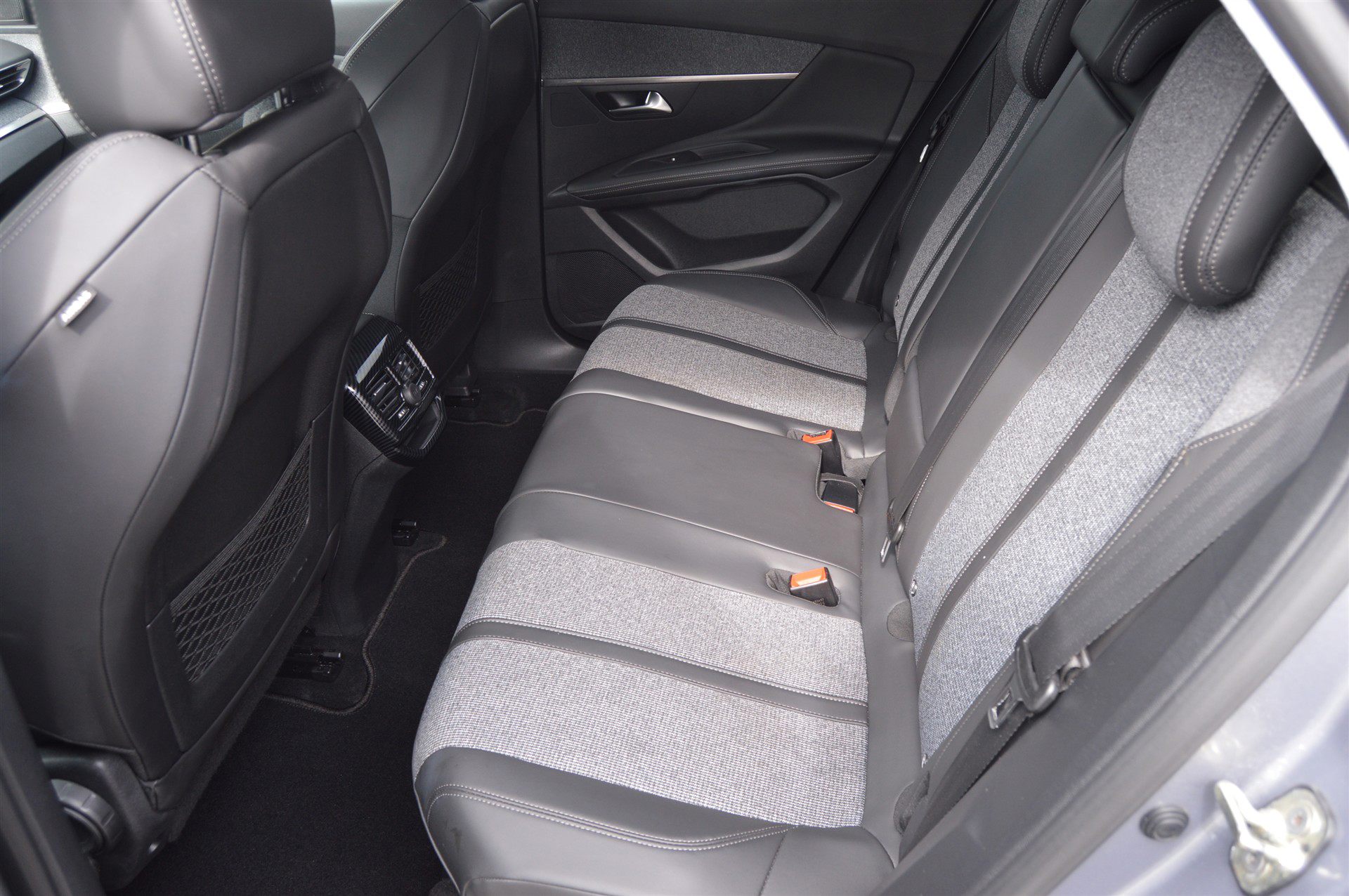 Billede af Peugeot 3008 1,2 e-THP Allure 130HK 5d 6g